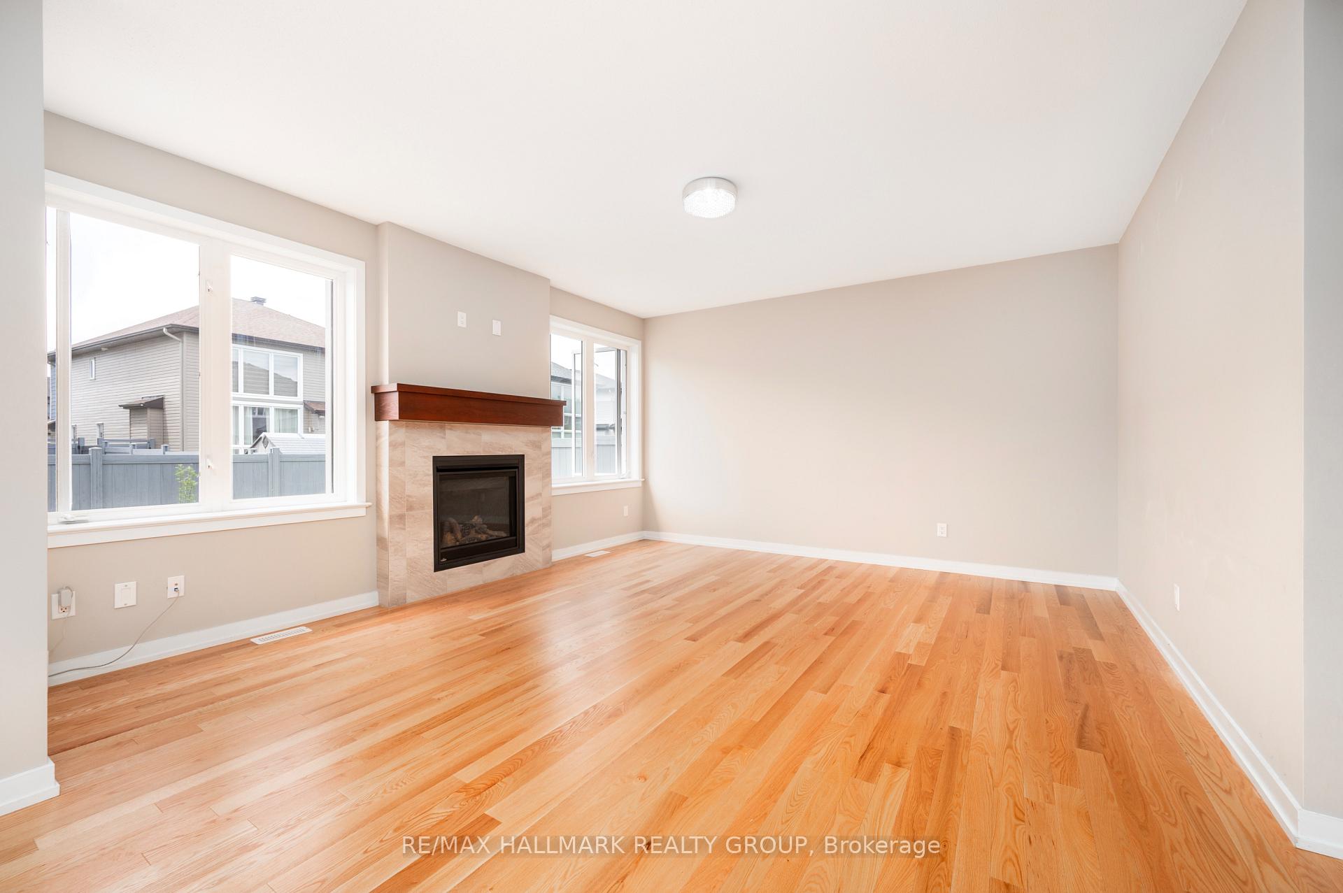 Photo 6 of 238 Condado Crescent, Ottawa, Kanata - Emerald Meadows/Trailwest — HOMEH