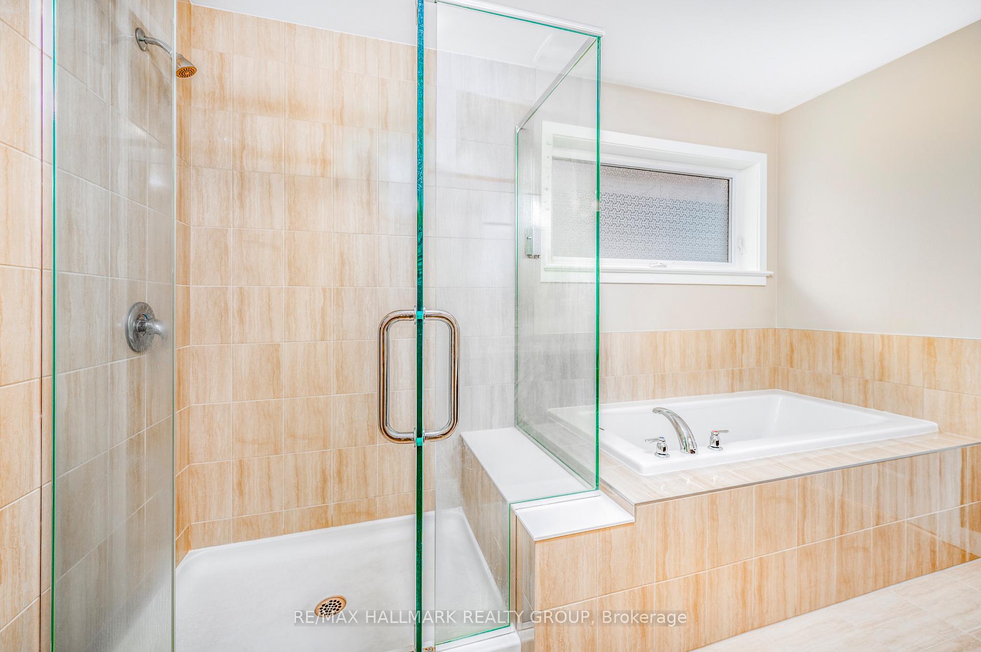 Photo 23 of 238 Condado Crescent, Ottawa, Kanata - Emerald Meadows/Trailwest — HOMEH