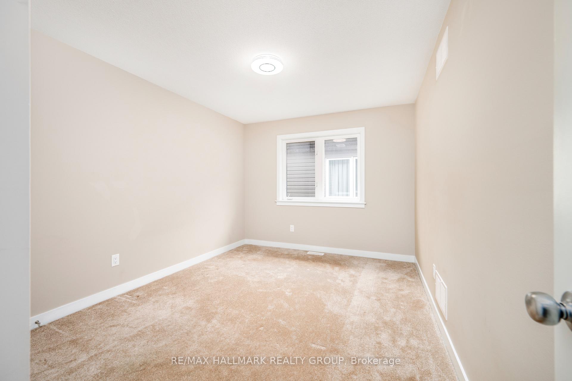 Photo 32 of 238 Condado Crescent, Ottawa, Kanata - Emerald Meadows/Trailwest — HOMEH