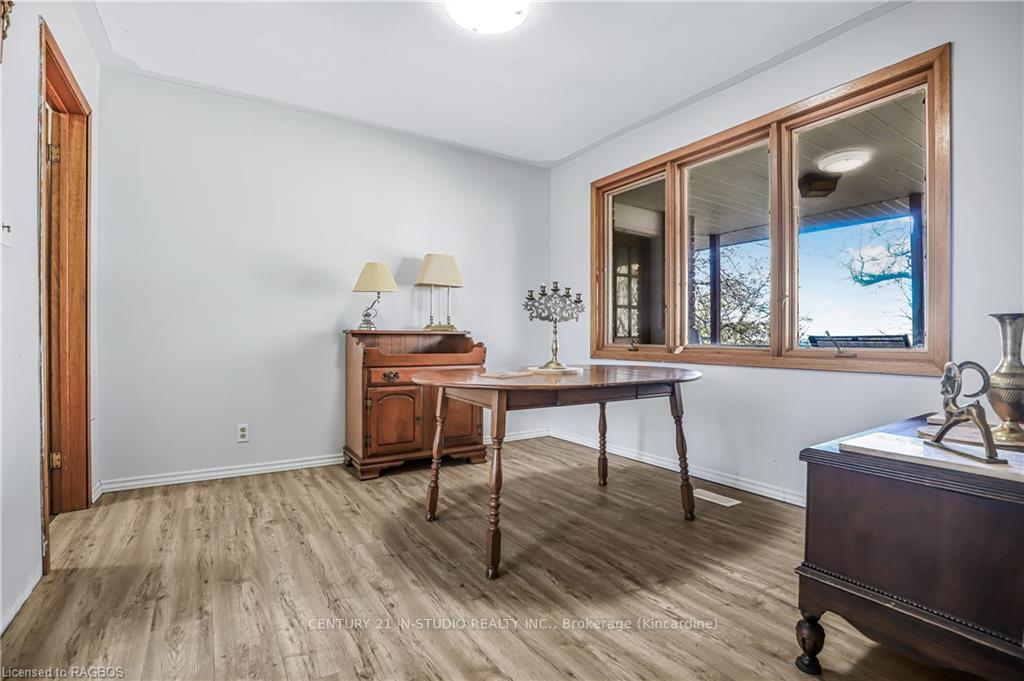 Photo 2 of 1020 West Street, Kincardine — HOMEH