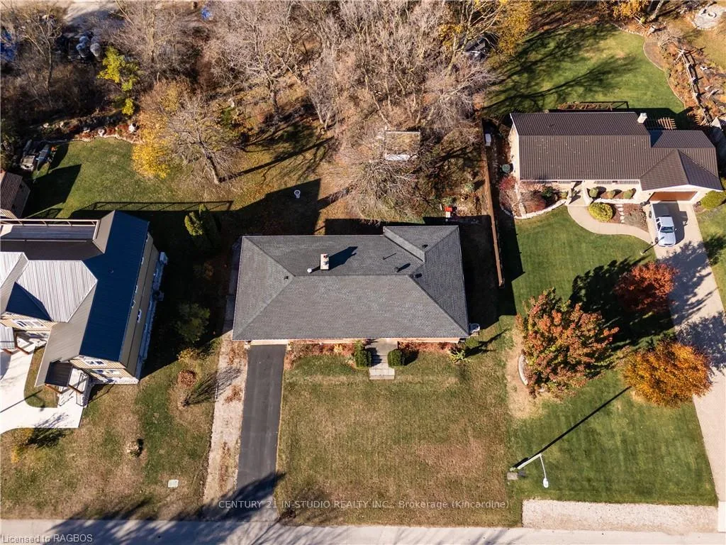 Photo 6 of 1020 West Street, Kincardine — HOMEH