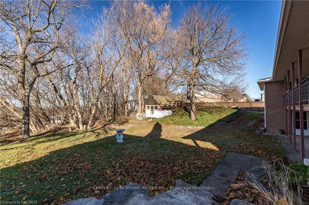 Photo 11 of 1020 West Street, Kincardine — HOMEH