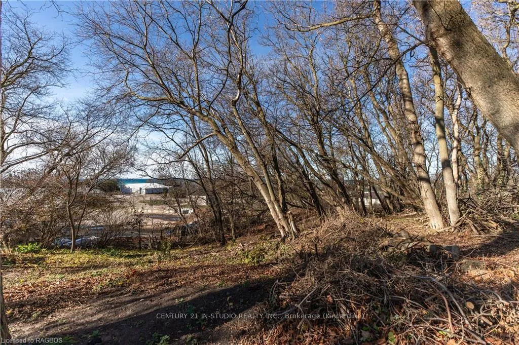 Photo 16 of 1020 West Street, Kincardine — HOMEH