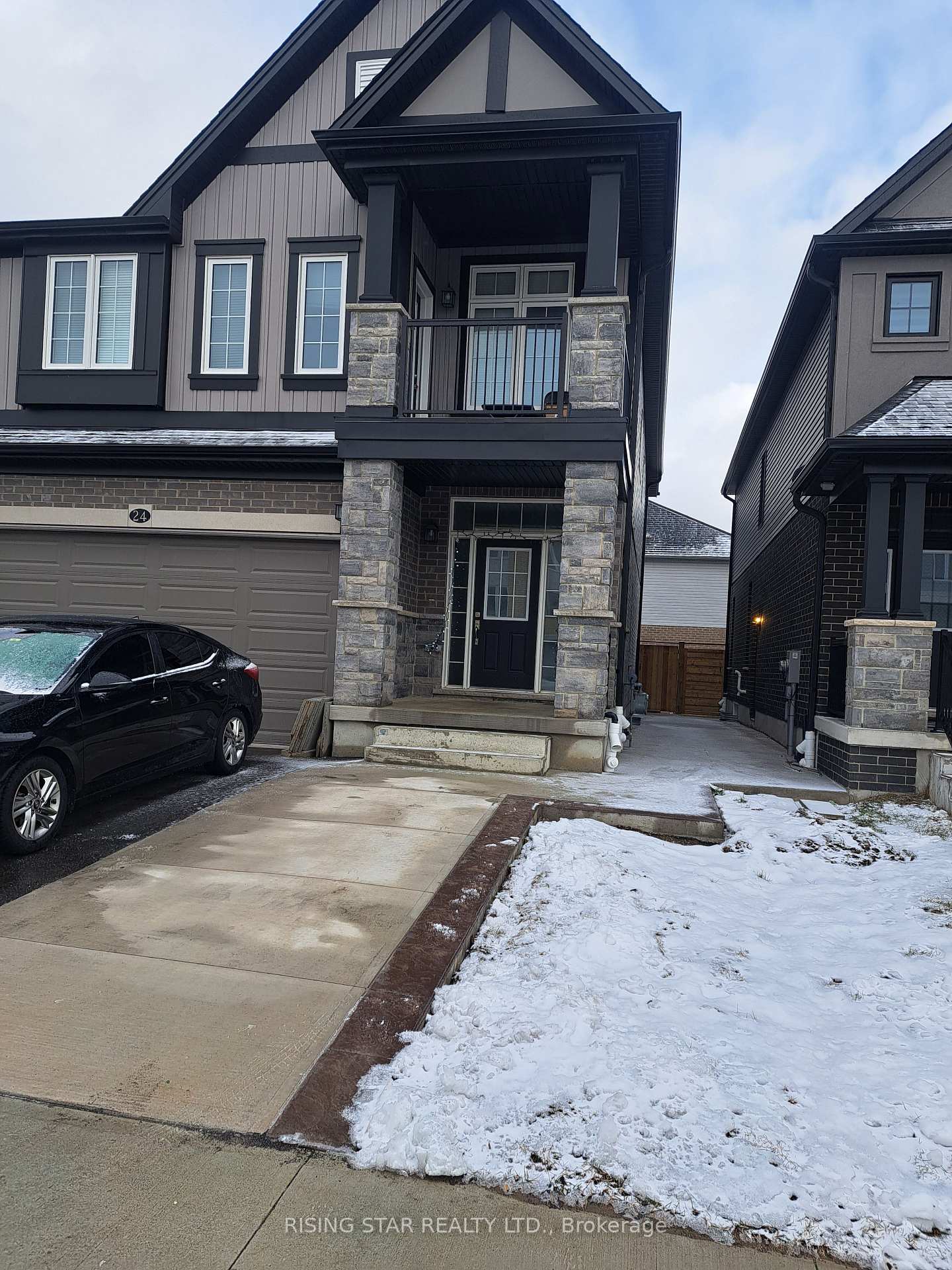 Photo 4 of 24 Valencia Avenue, Kitchener — HOMEH