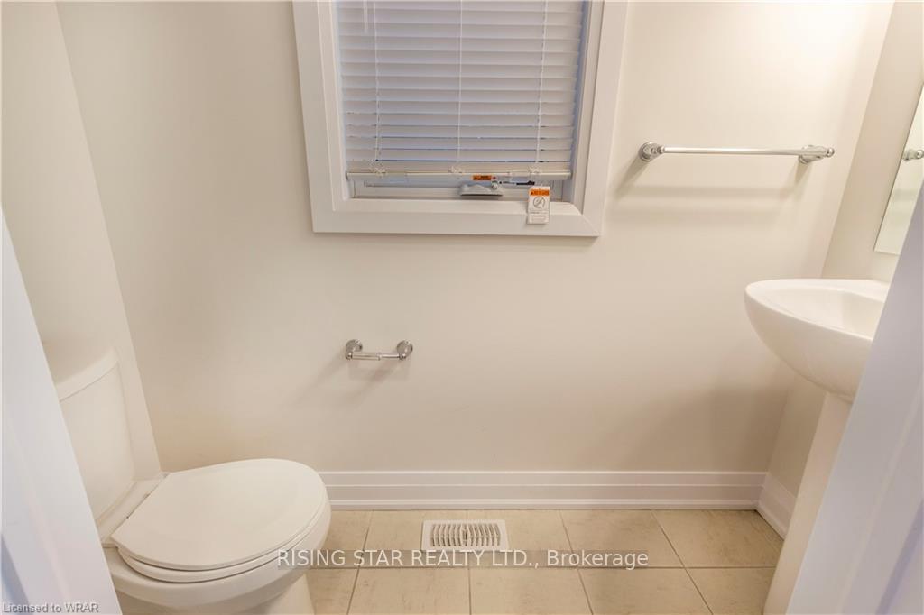 Photo 16 of 24 Valencia Avenue, Kitchener — HOMEH