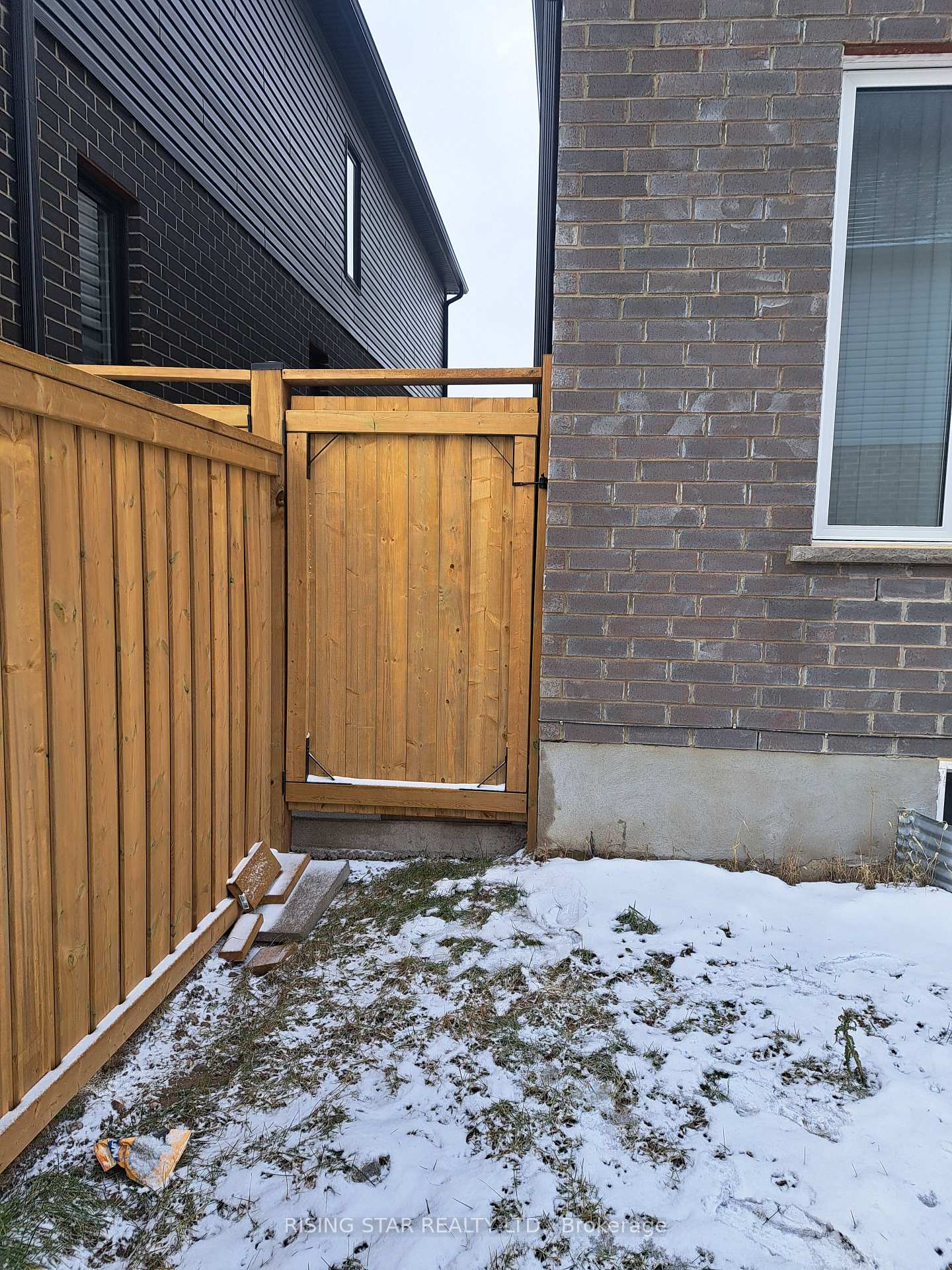 Photo 45 of 24 Valencia Avenue, Kitchener — HOMEH
