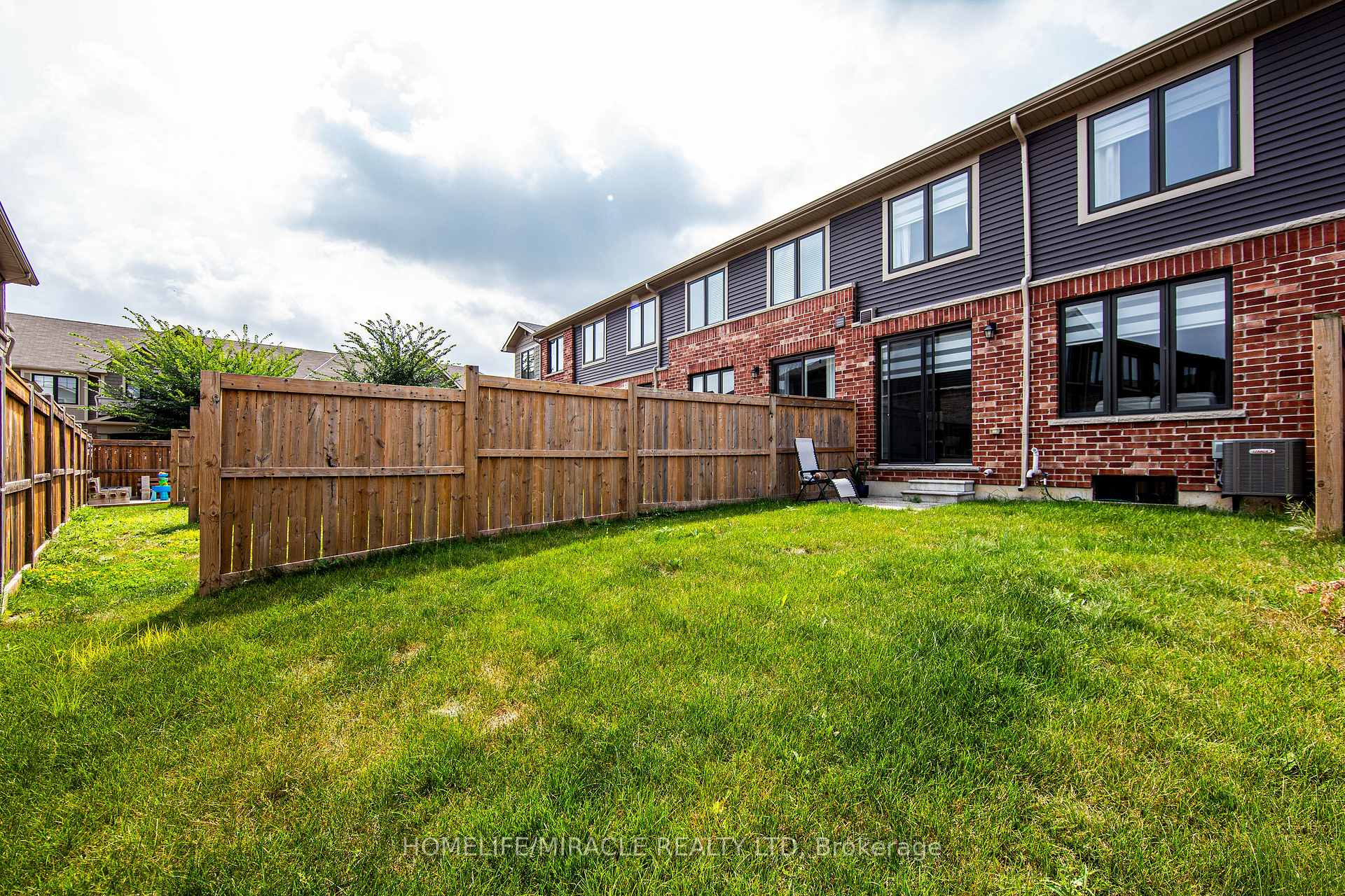 Photo 4 of Unit 184, 1890 Rymal Road E, Hamilton, Hannon — HOMEH