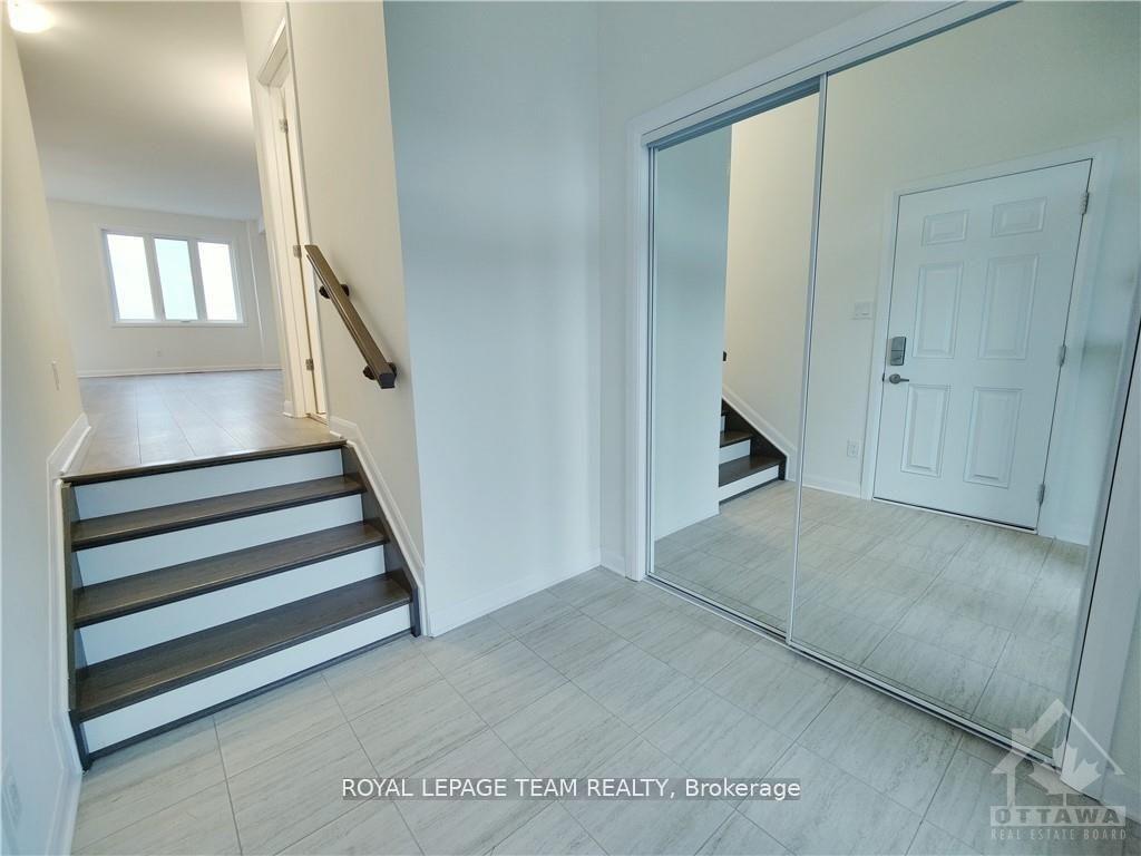 Photo 2 of 1003 Speedvale Court, Ottawa, Kanata - Kanata Lakes/Heritage Hills — HOMEH