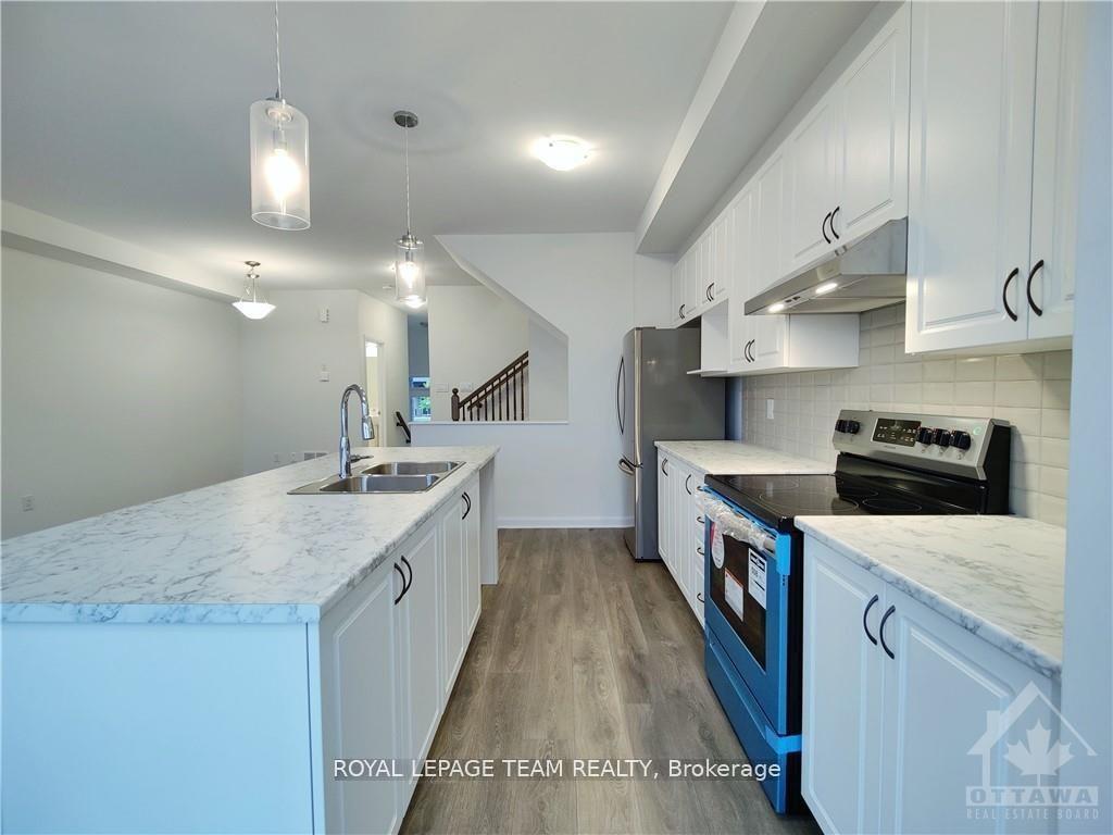 Photo 8 of 1003 Speedvale Court, Ottawa, Kanata - Kanata Lakes/Heritage Hills — HOMEH