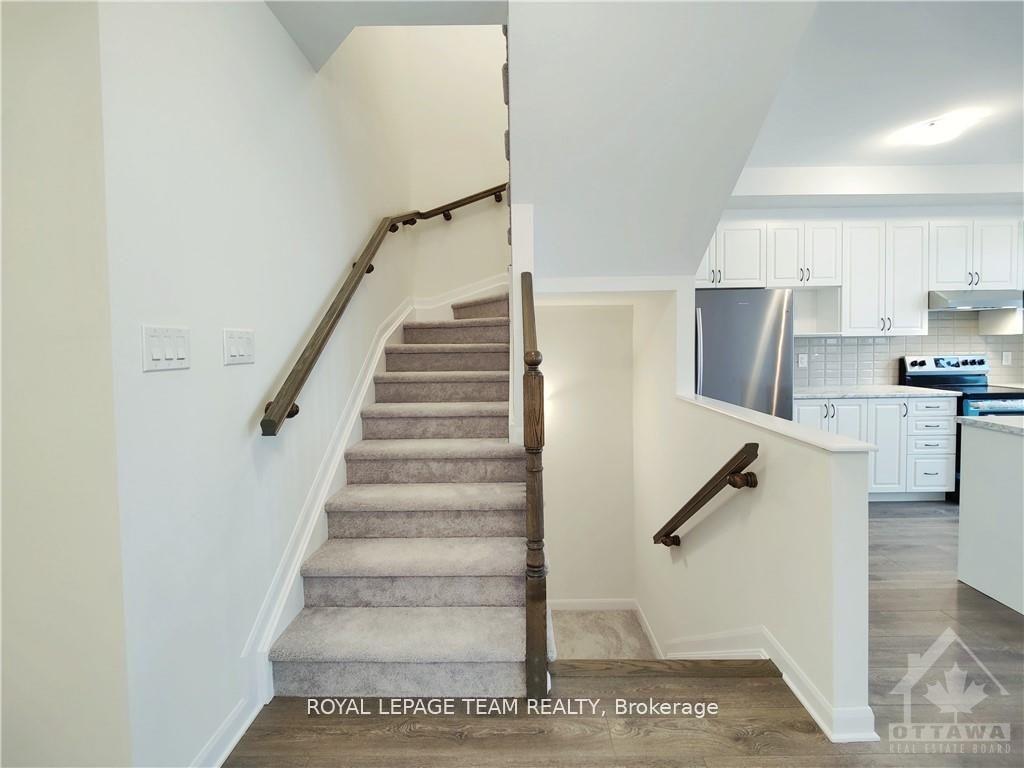Photo 9 of 1003 Speedvale Court, Ottawa, Kanata - Kanata Lakes/Heritage Hills — HOMEH