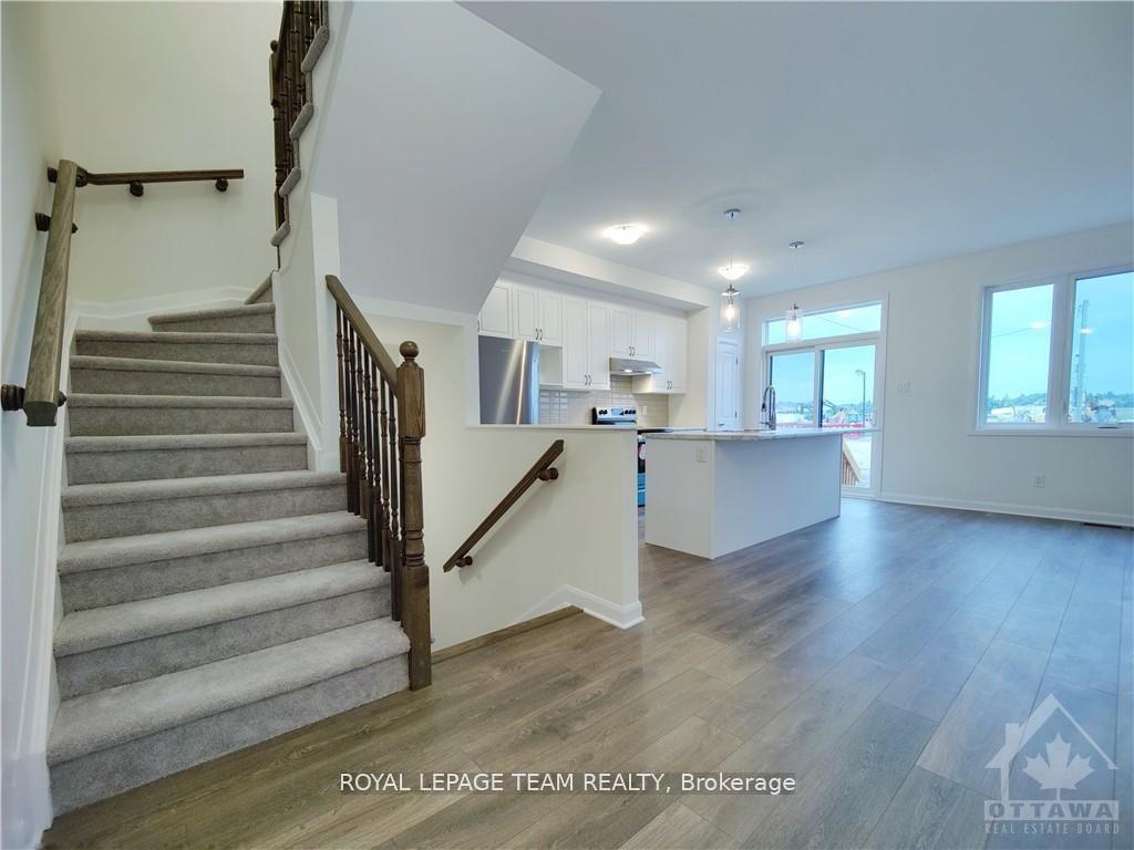 Photo 10 of 1003 Speedvale Court, Ottawa, Kanata - Kanata Lakes/Heritage Hills — HOMEH