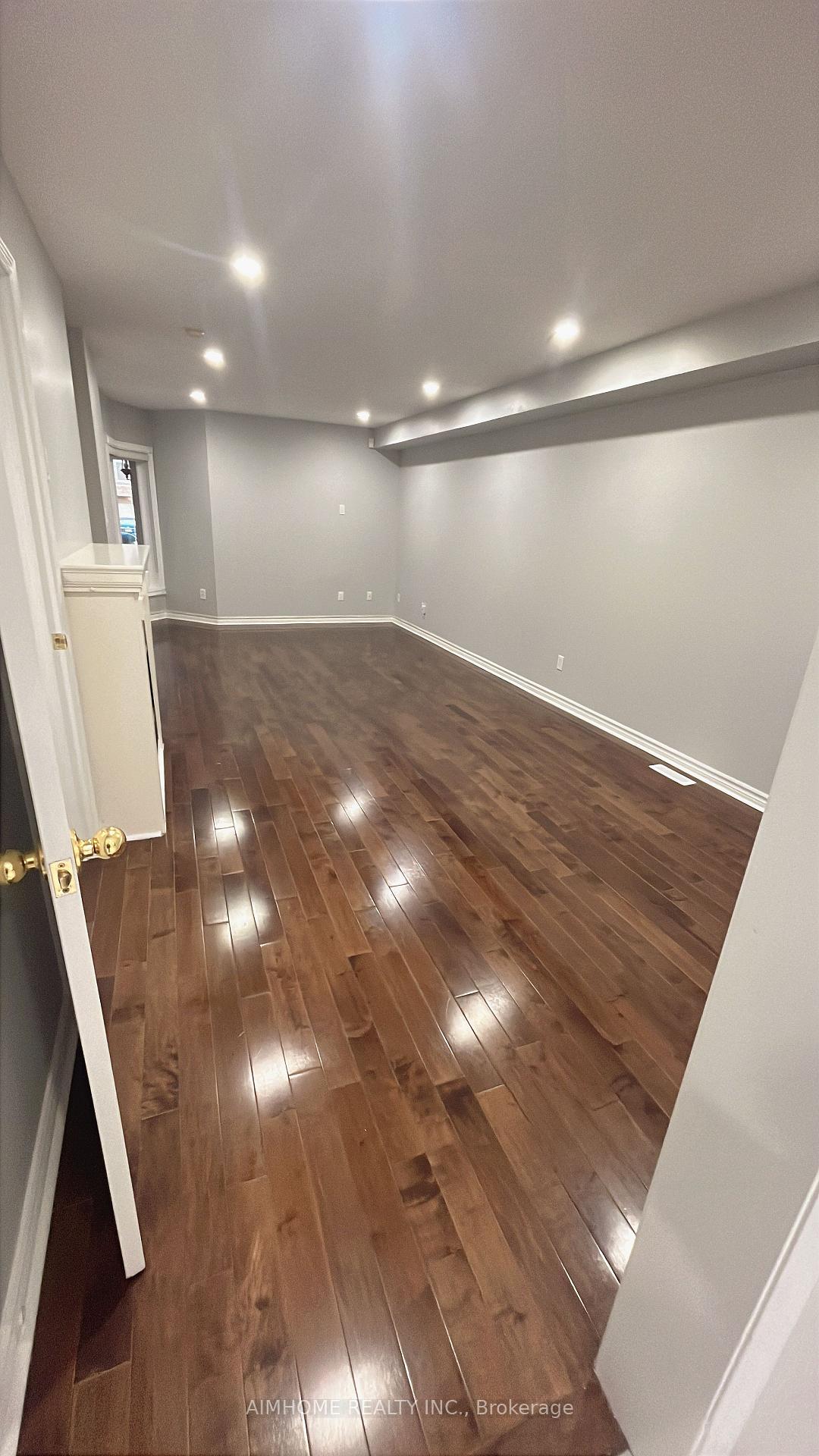 Photo 4 of 184 Milliken Meadows Drive, Markham, Milliken Mills West — HOMEH