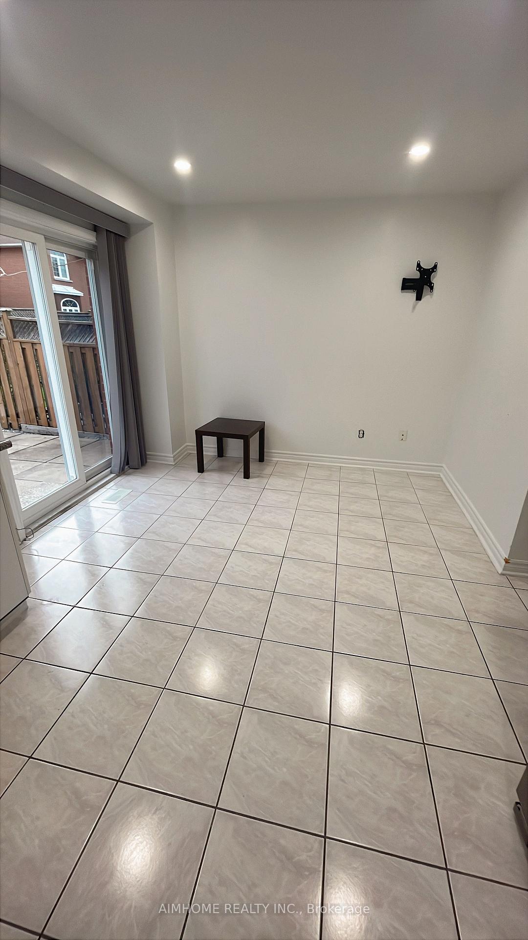 Photo 7 of 184 Milliken Meadows Drive, Markham, Milliken Mills West — HOMEH
