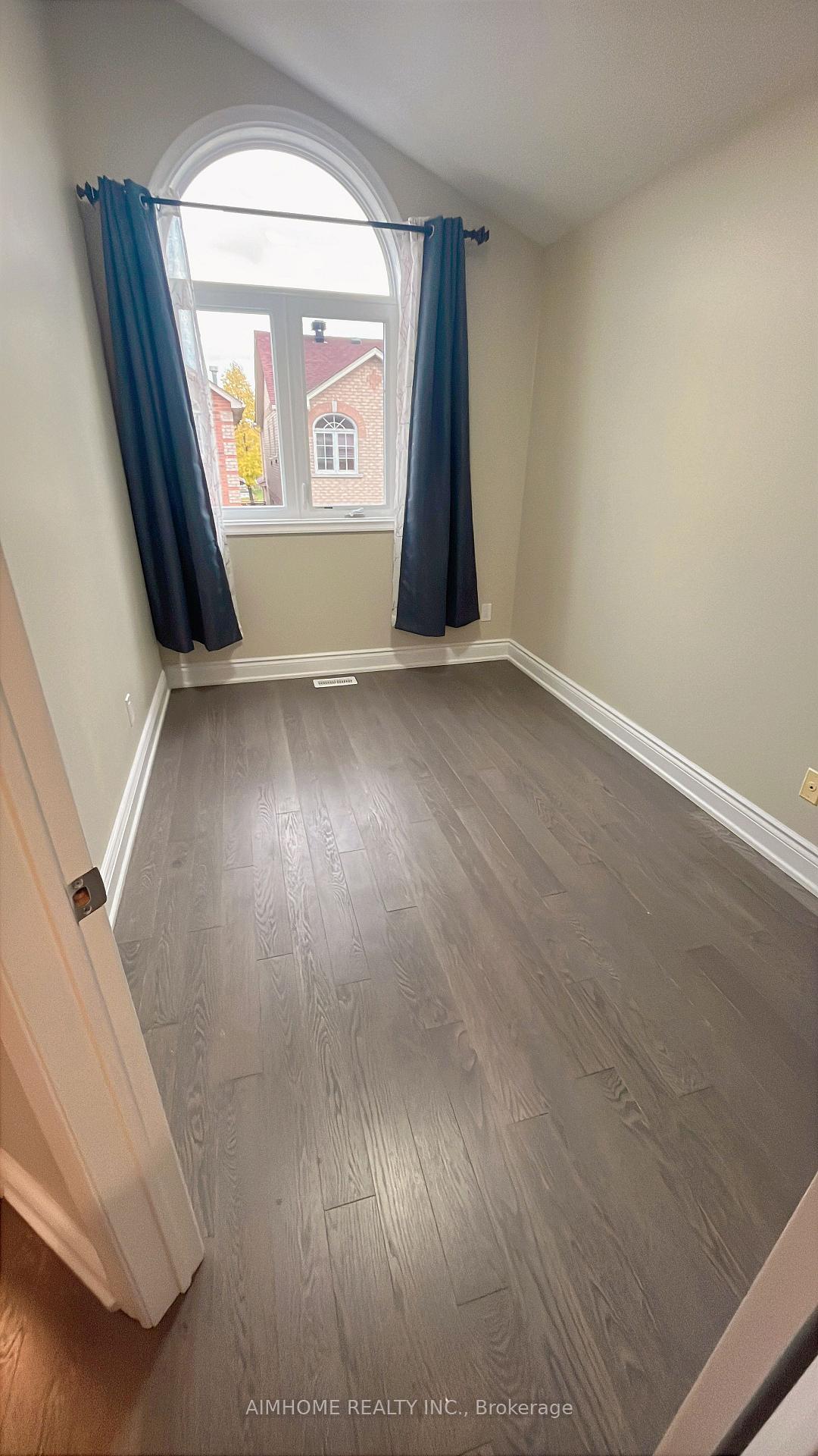 Photo 9 of 184 Milliken Meadows Drive, Markham, Milliken Mills West — HOMEH