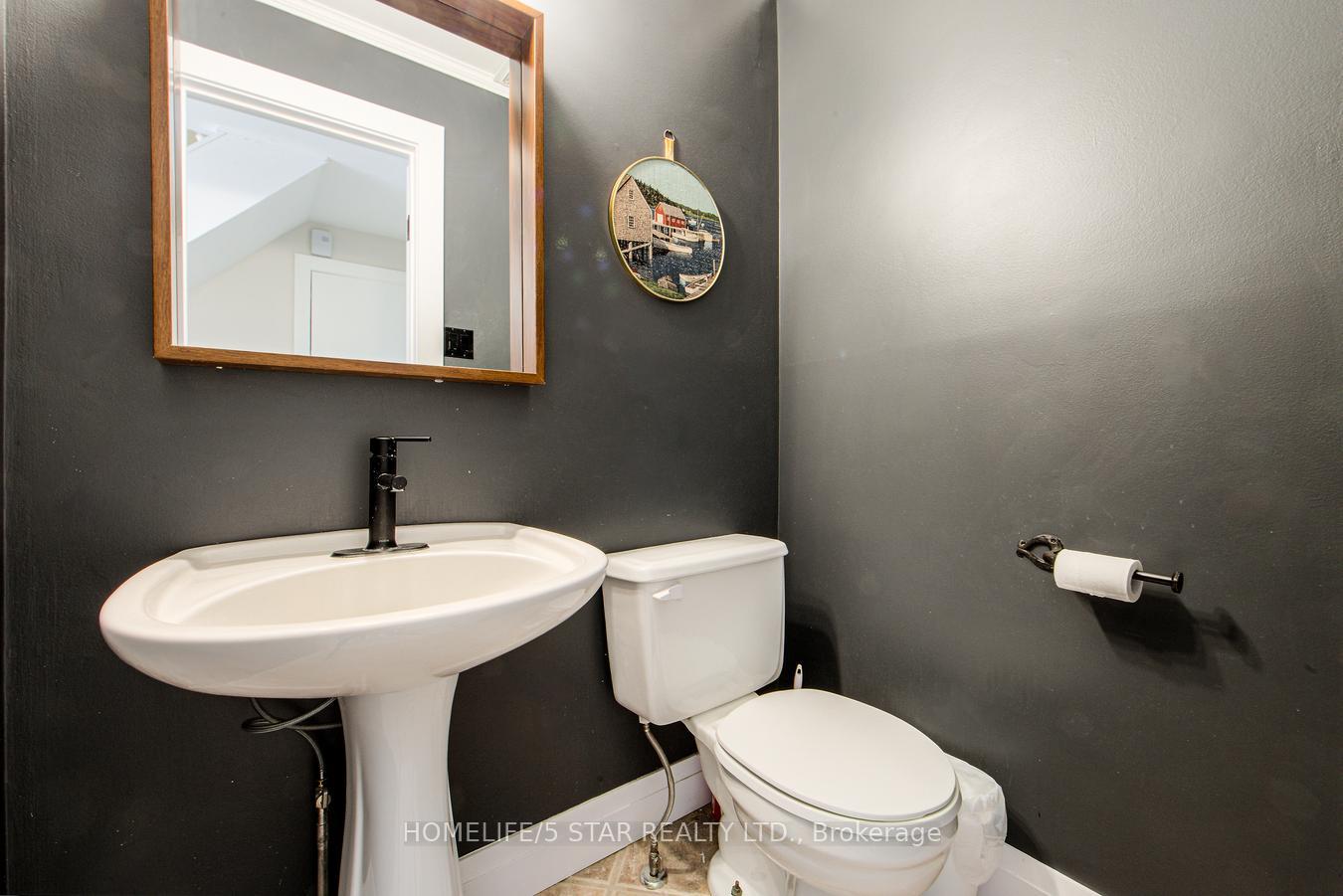 Photo 15 of 114 Moore Park Drive, King, Schomberg — HOMEH