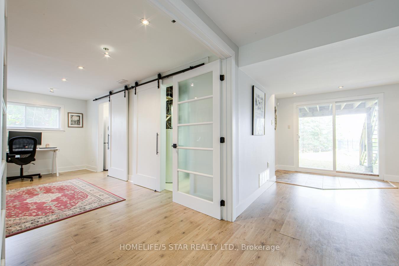 Photo 33 of 114 Moore Park Drive, King, Schomberg — HOMEH