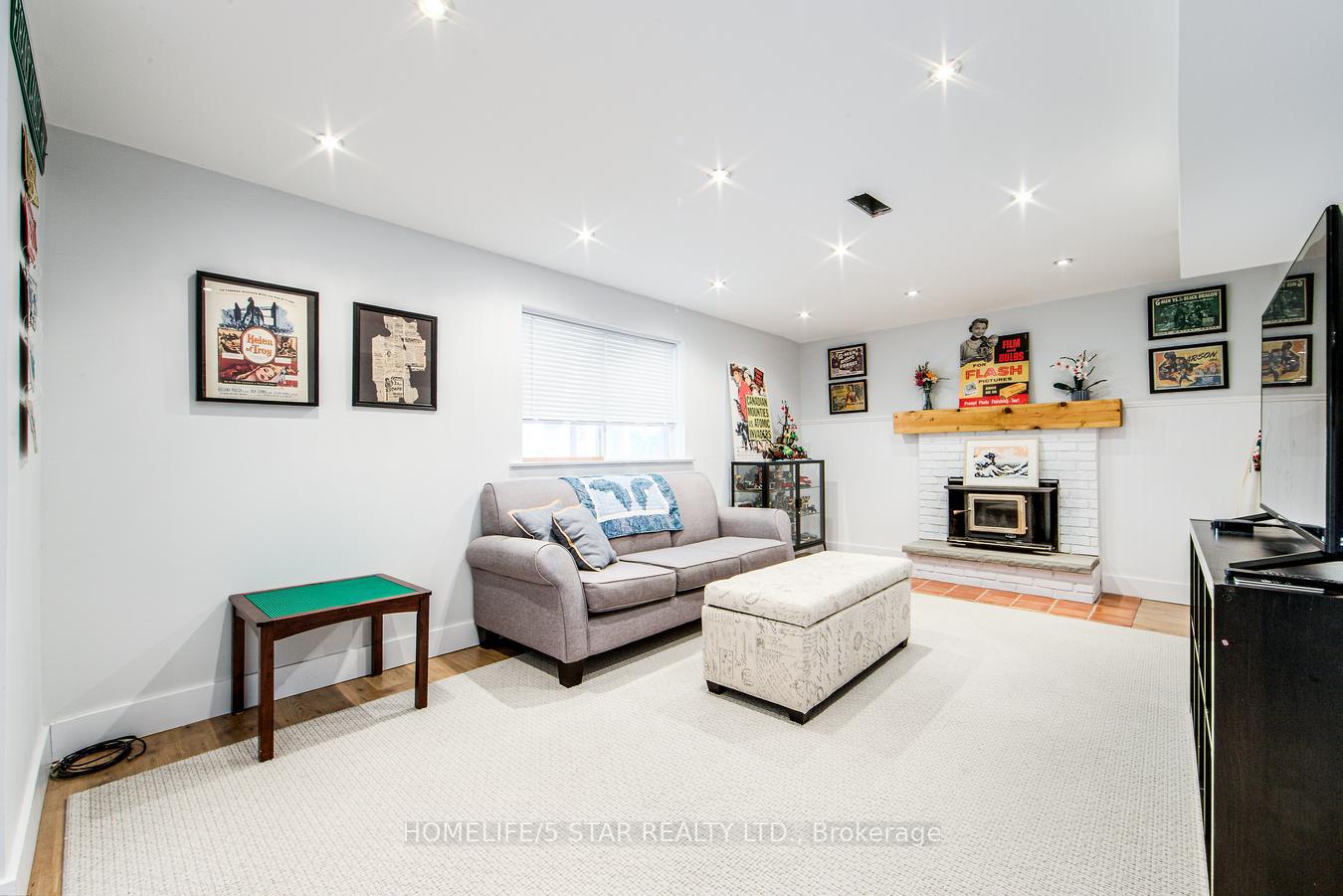 Photo 37 of 114 Moore Park Drive, King, Schomberg — HOMEH