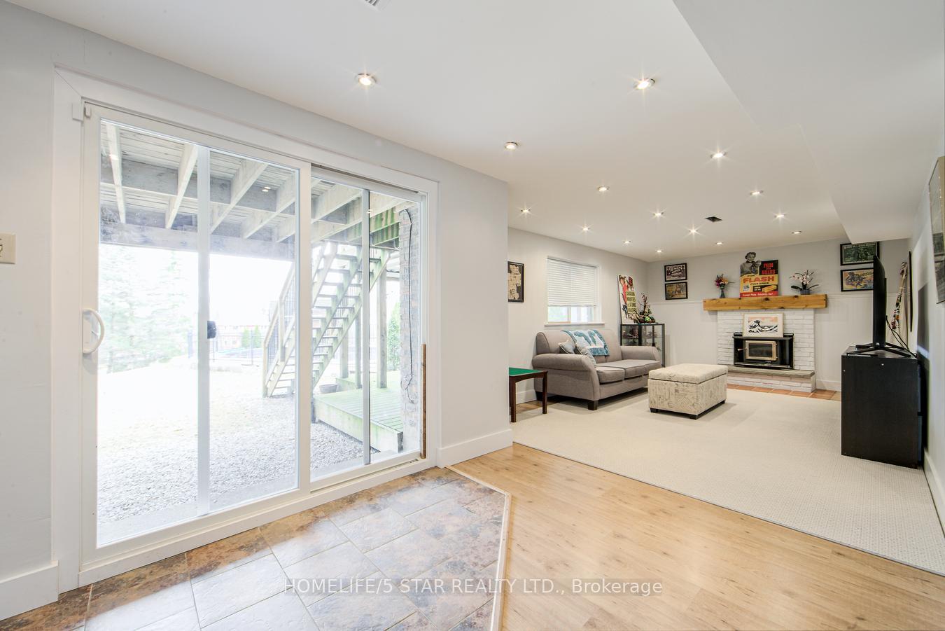 Photo 41 of 114 Moore Park Drive, King, Schomberg — HOMEH