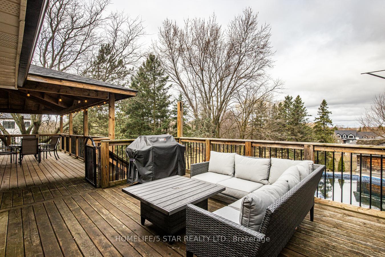 Photo 42 of 114 Moore Park Drive, King, Schomberg — HOMEH