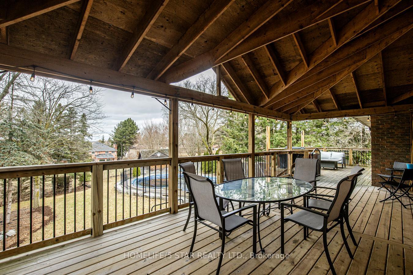Photo 43 of 114 Moore Park Drive, King, Schomberg — HOMEH