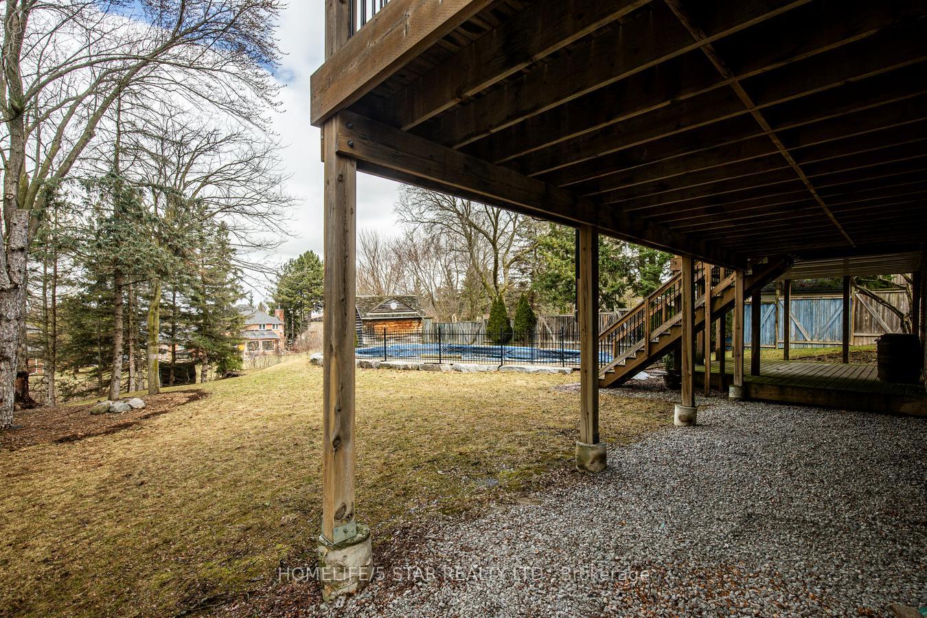 Photo 44 of 114 Moore Park Drive, King, Schomberg — HOMEH