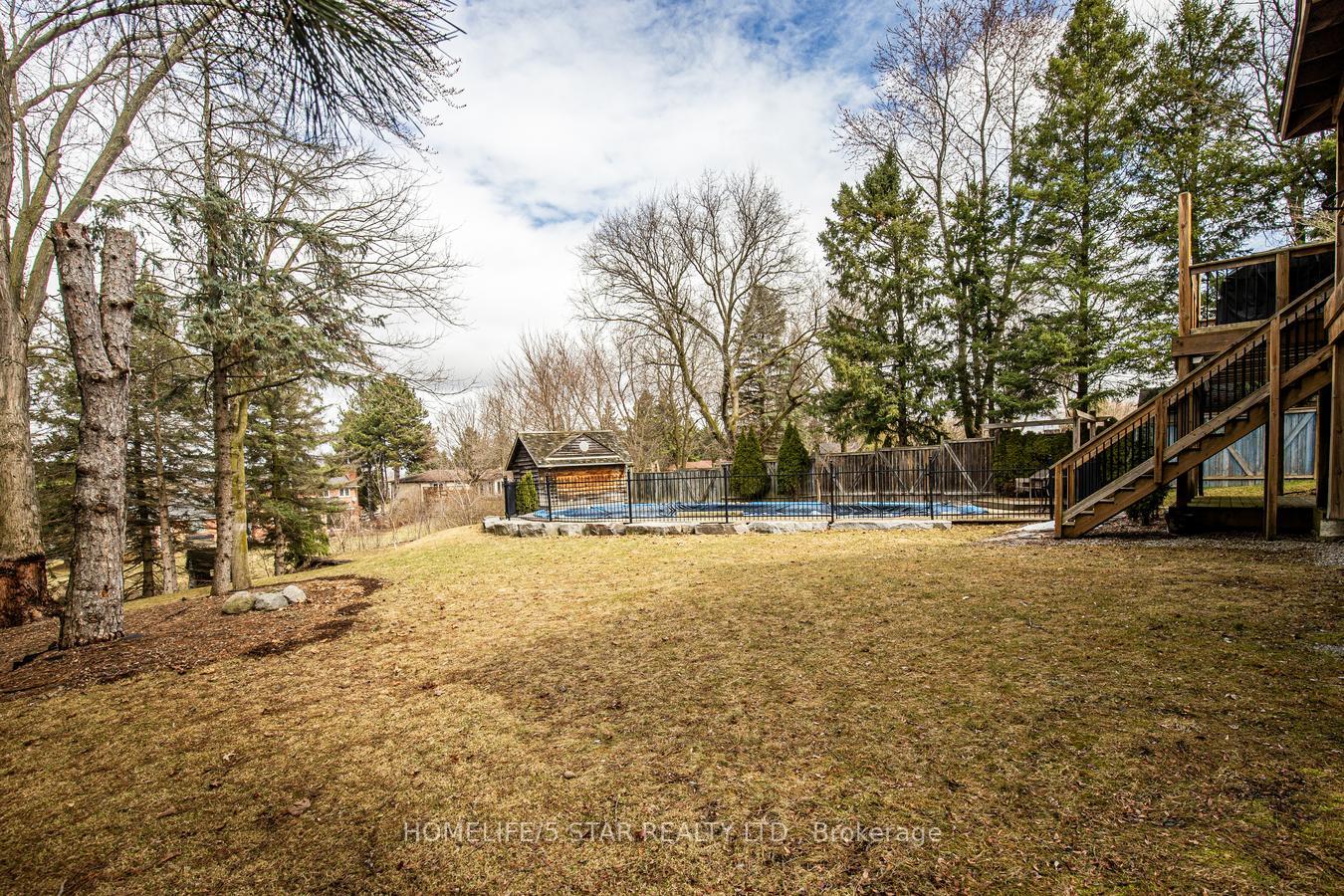 Photo 45 of 114 Moore Park Drive, King, Schomberg — HOMEH