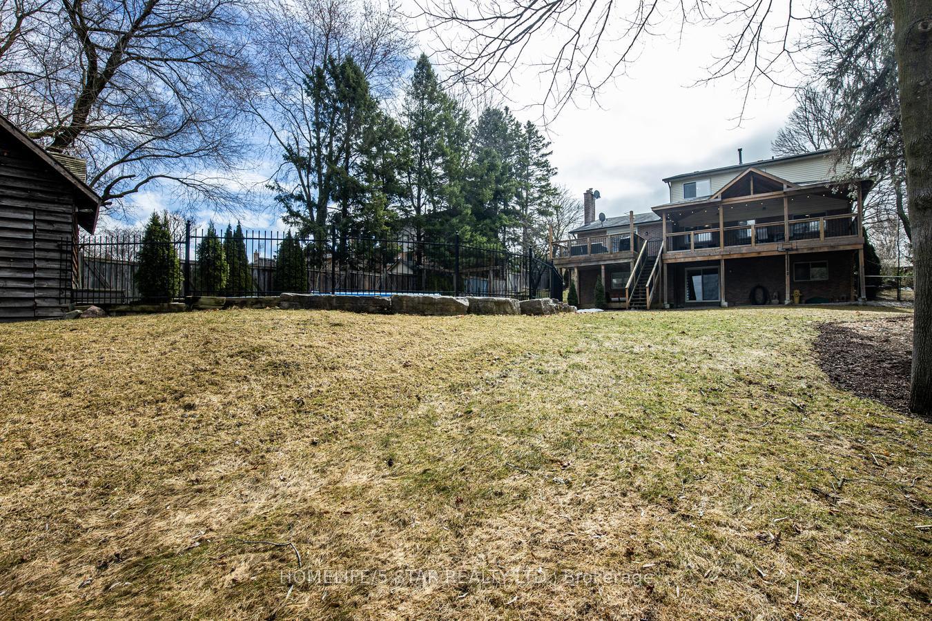 Photo 46 of 114 Moore Park Drive, King, Schomberg — HOMEH