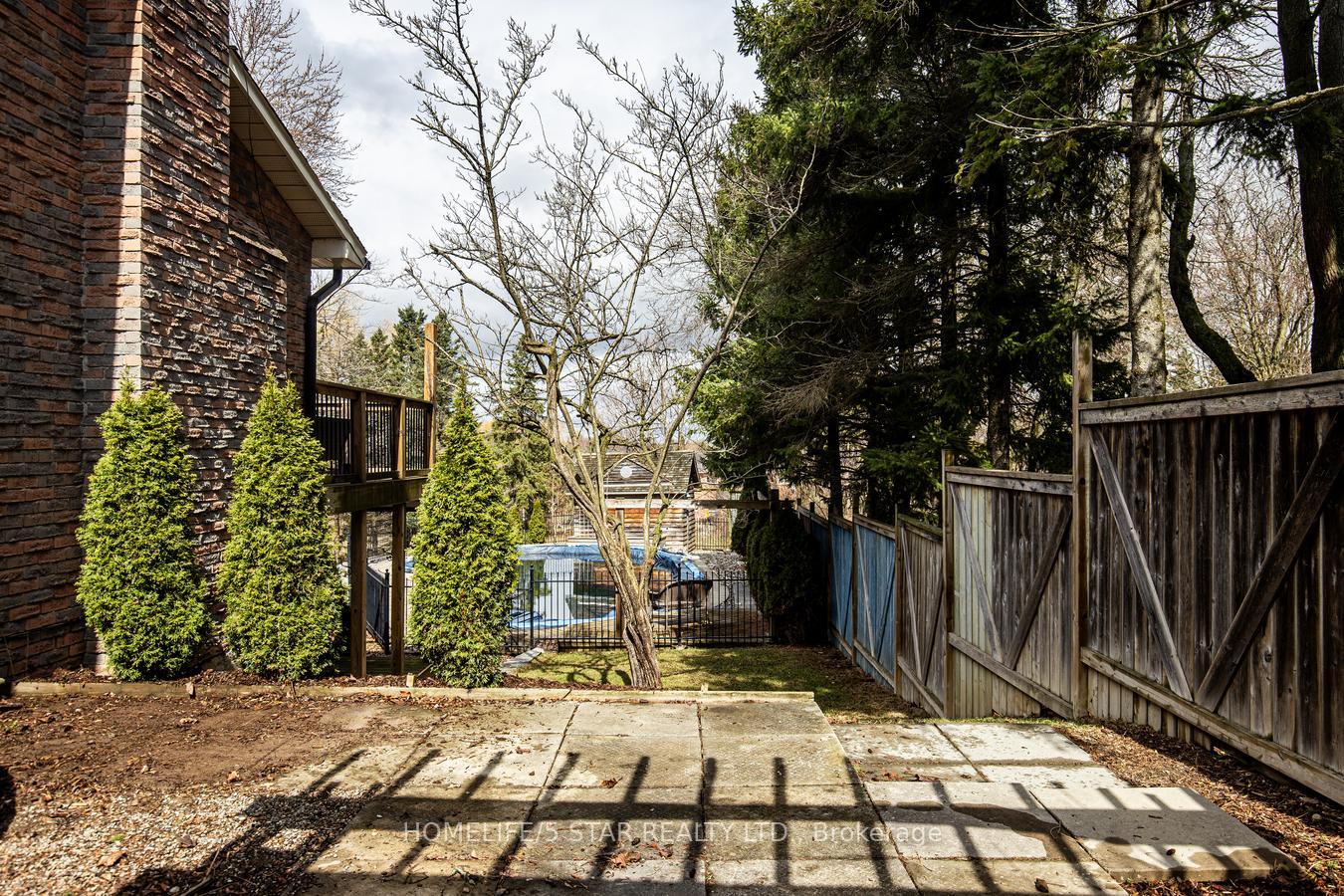 Photo 48 of 114 Moore Park Drive, King, Schomberg — HOMEH
