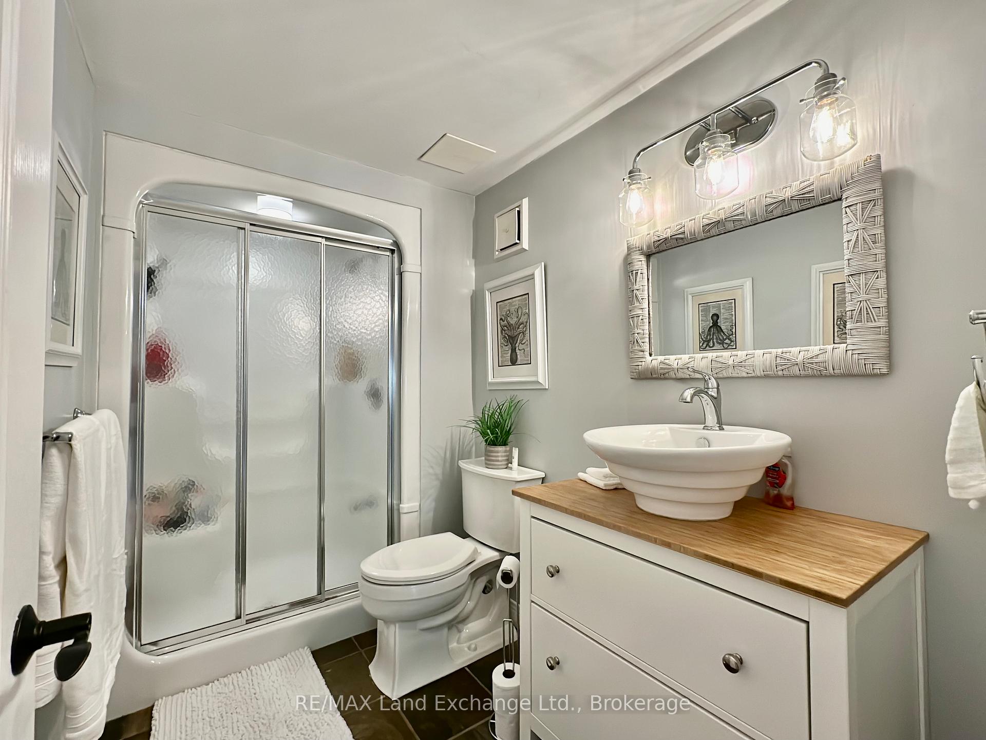 Photo 4 of 1186 Queen Street, Kincardine — HOMEH