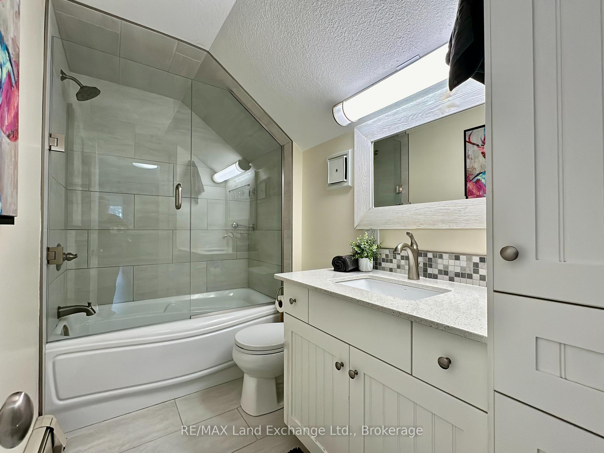 Photo 17 of 1186 Queen Street, Kincardine — HOMEH