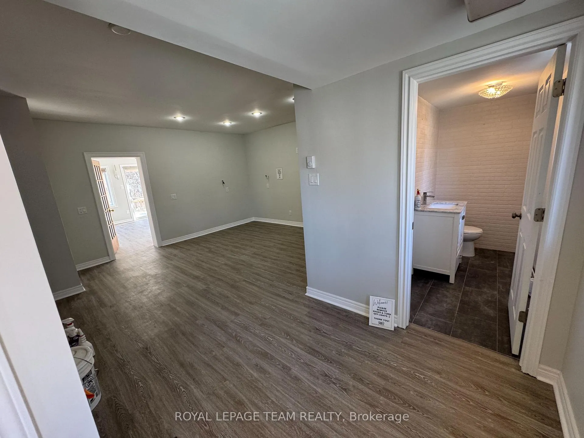 Photo 19 of 1022 Bridge Street, Ottawa, Manotick East to Manotick Station — HOMEH