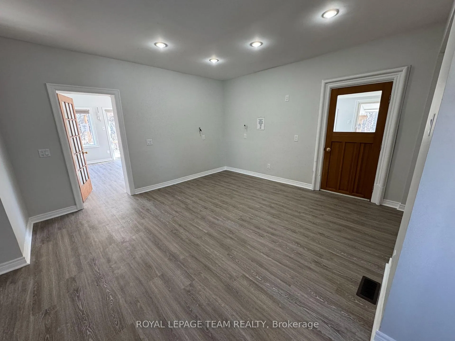 Photo 21 of 1022 Bridge Street, Ottawa, Manotick East to Manotick Station — HOMEH