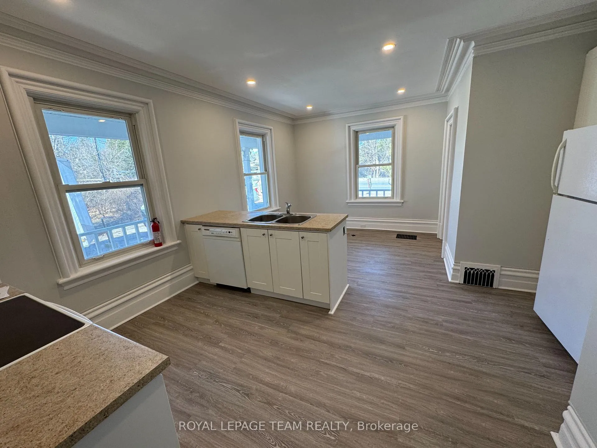 Photo 30 of 1022 Bridge Street, Ottawa, Manotick East to Manotick Station — HOMEH