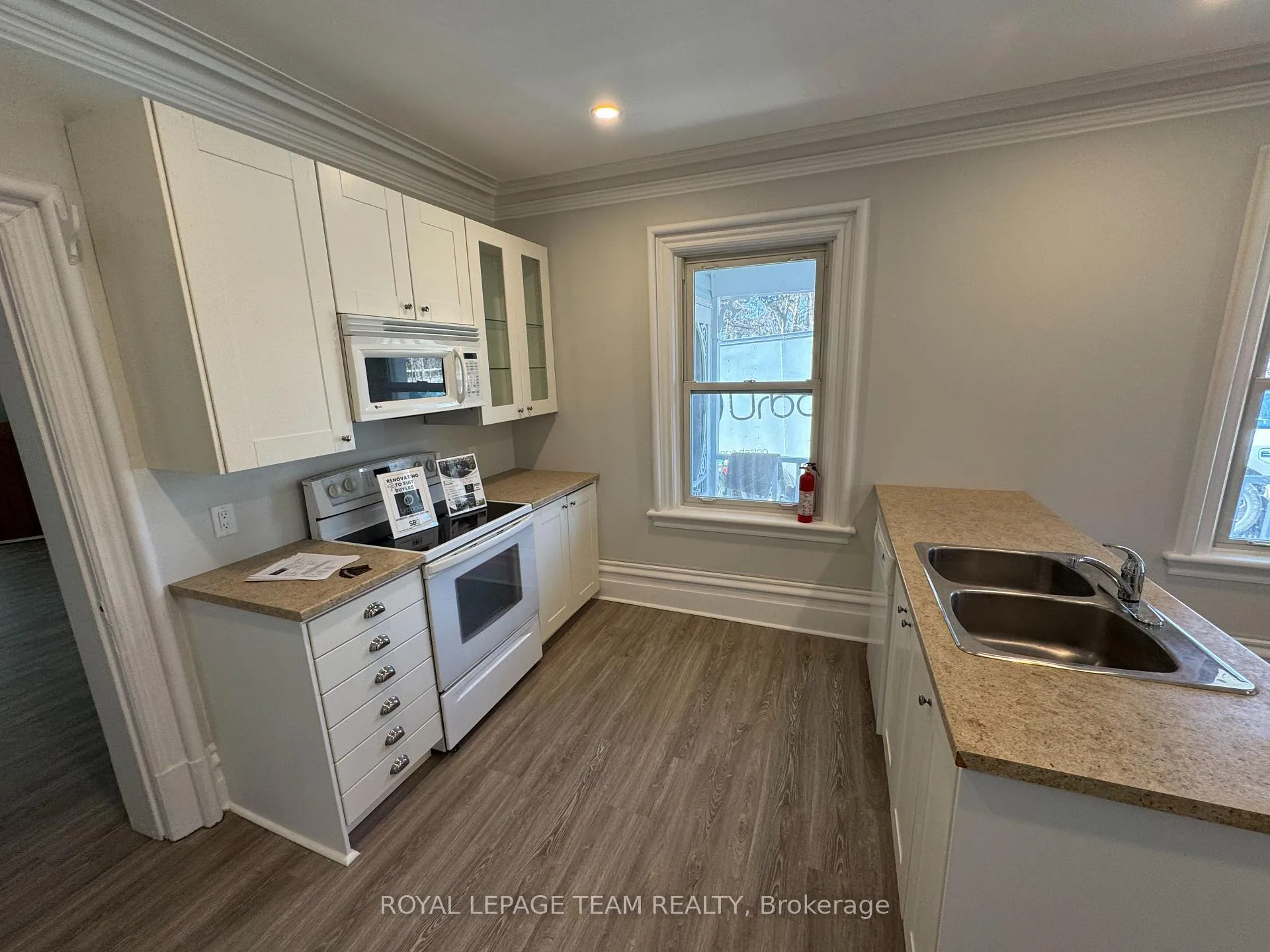 Photo 31 of 1022 Bridge Street, Ottawa, Manotick East to Manotick Station — HOMEH
