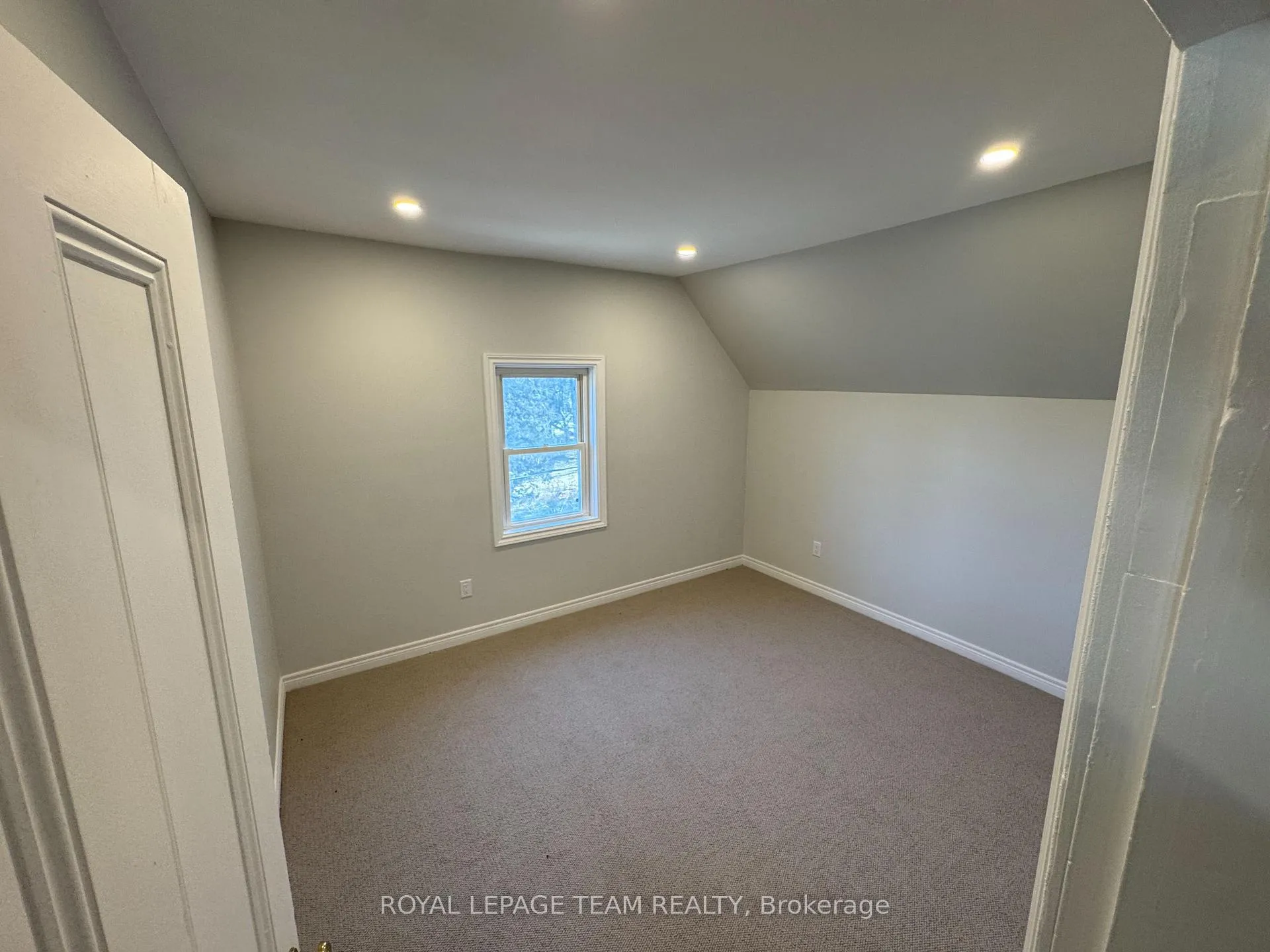 Photo 40 of 1022 Bridge Street, Ottawa, Manotick East to Manotick Station — HOMEH