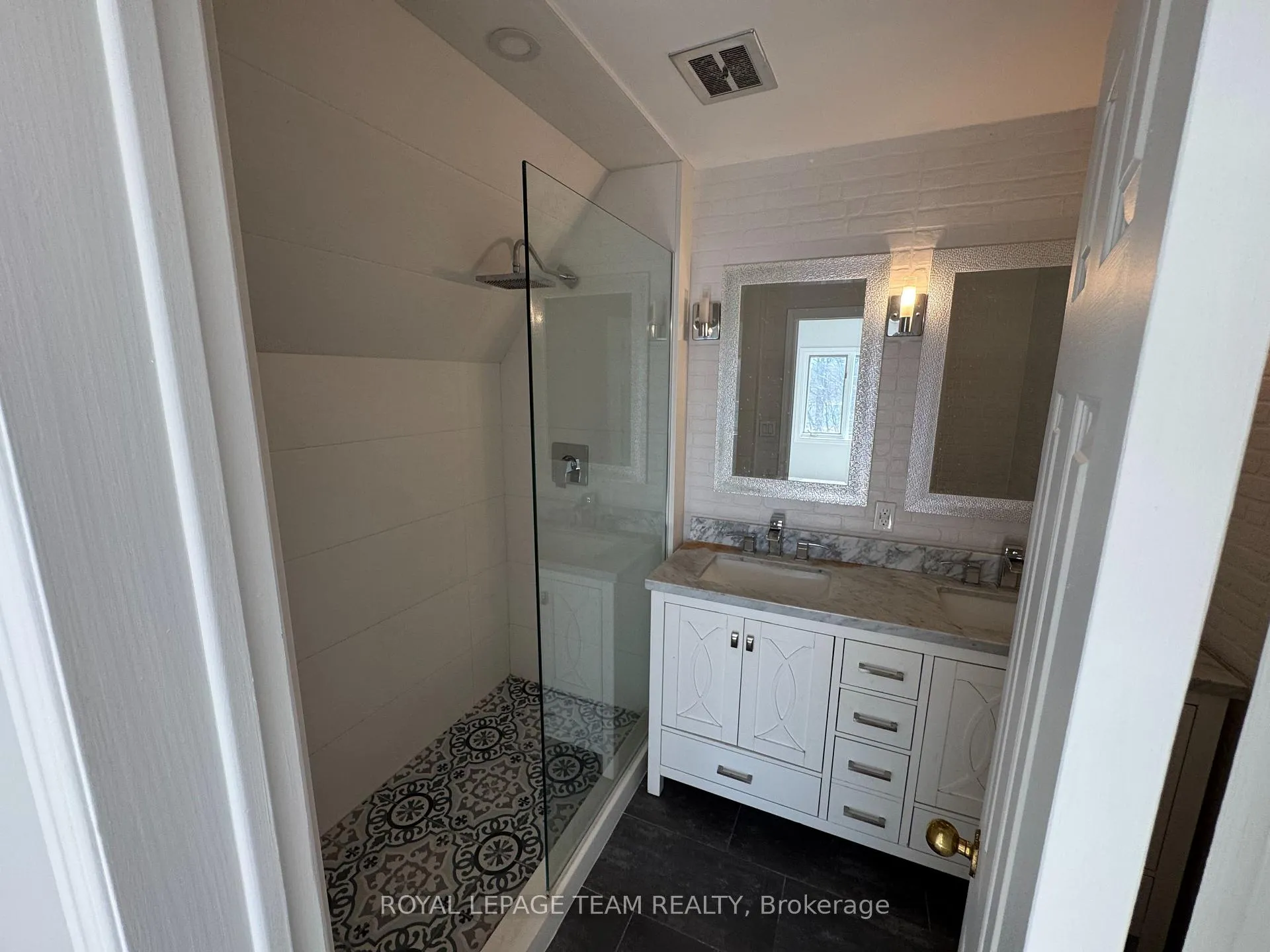 Photo 44 of 1022 Bridge Street, Ottawa, Manotick East to Manotick Station — HOMEH