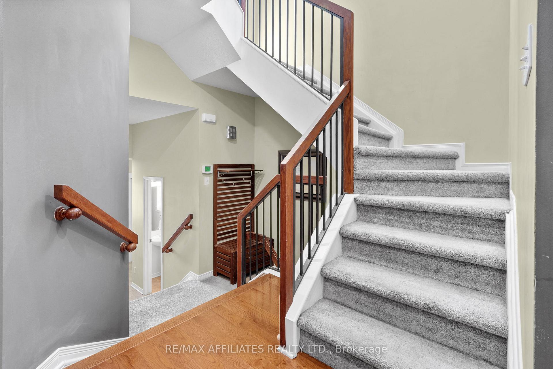 Photo 13 of 215 Catamount Court, Ottawa, Kanata - Emerald Meadows/Trailwest — HOMEH