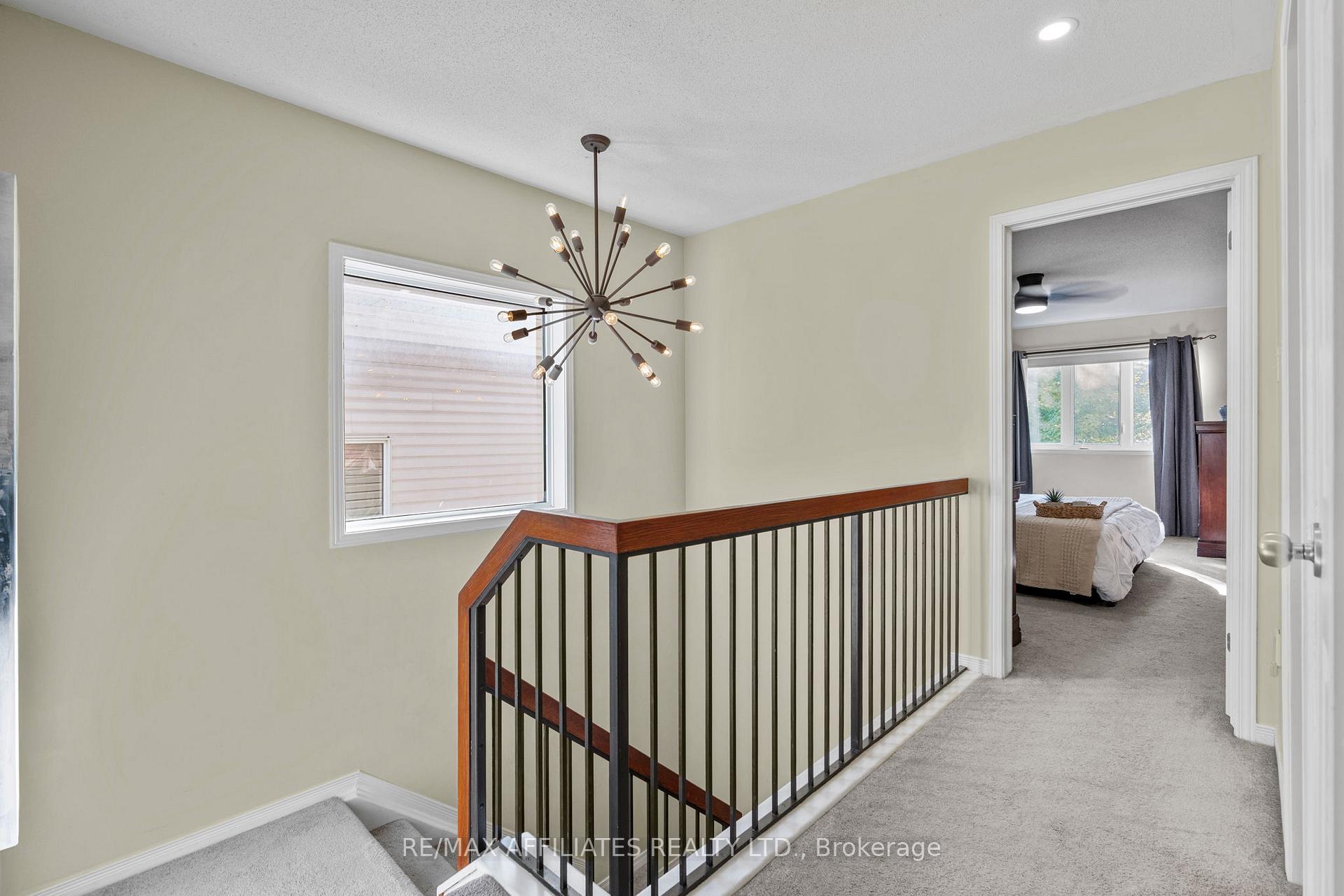 Photo 14 of 215 Catamount Court, Ottawa, Kanata - Emerald Meadows/Trailwest — HOMEH