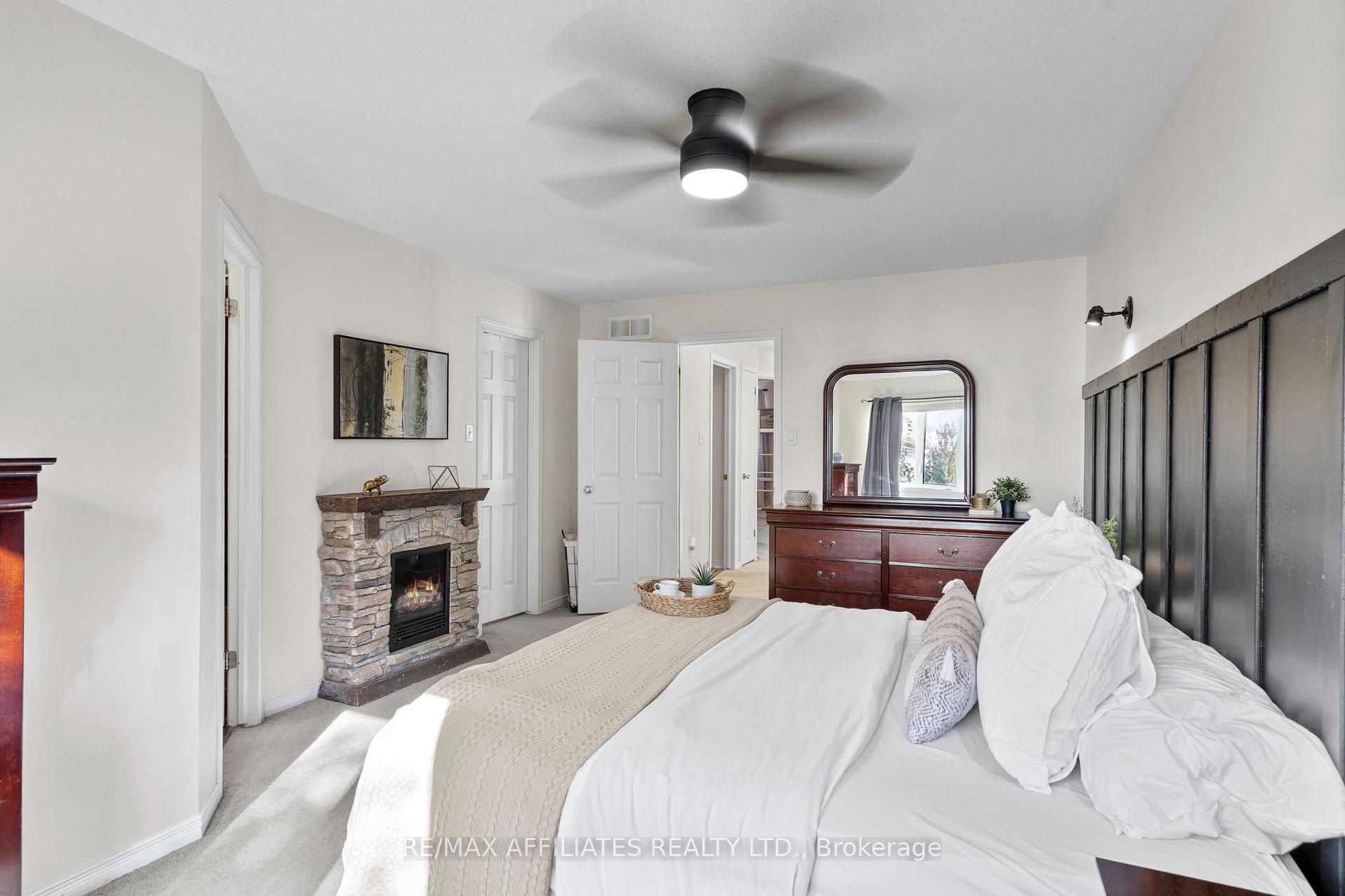 Photo 17 of 215 Catamount Court, Ottawa, Kanata - Emerald Meadows/Trailwest — HOMEH
