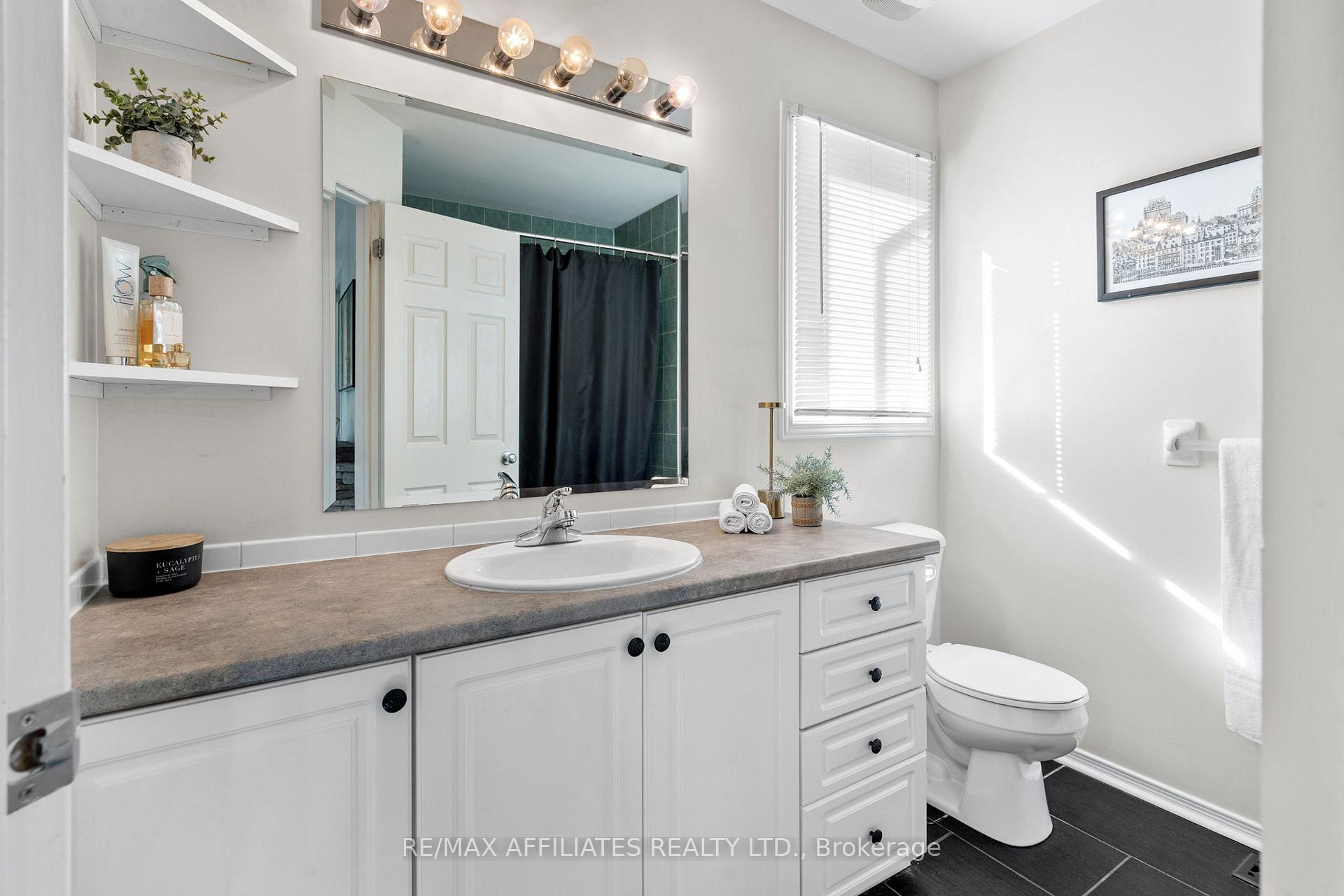 Photo 18 of 215 Catamount Court, Ottawa, Kanata - Emerald Meadows/Trailwest — HOMEH