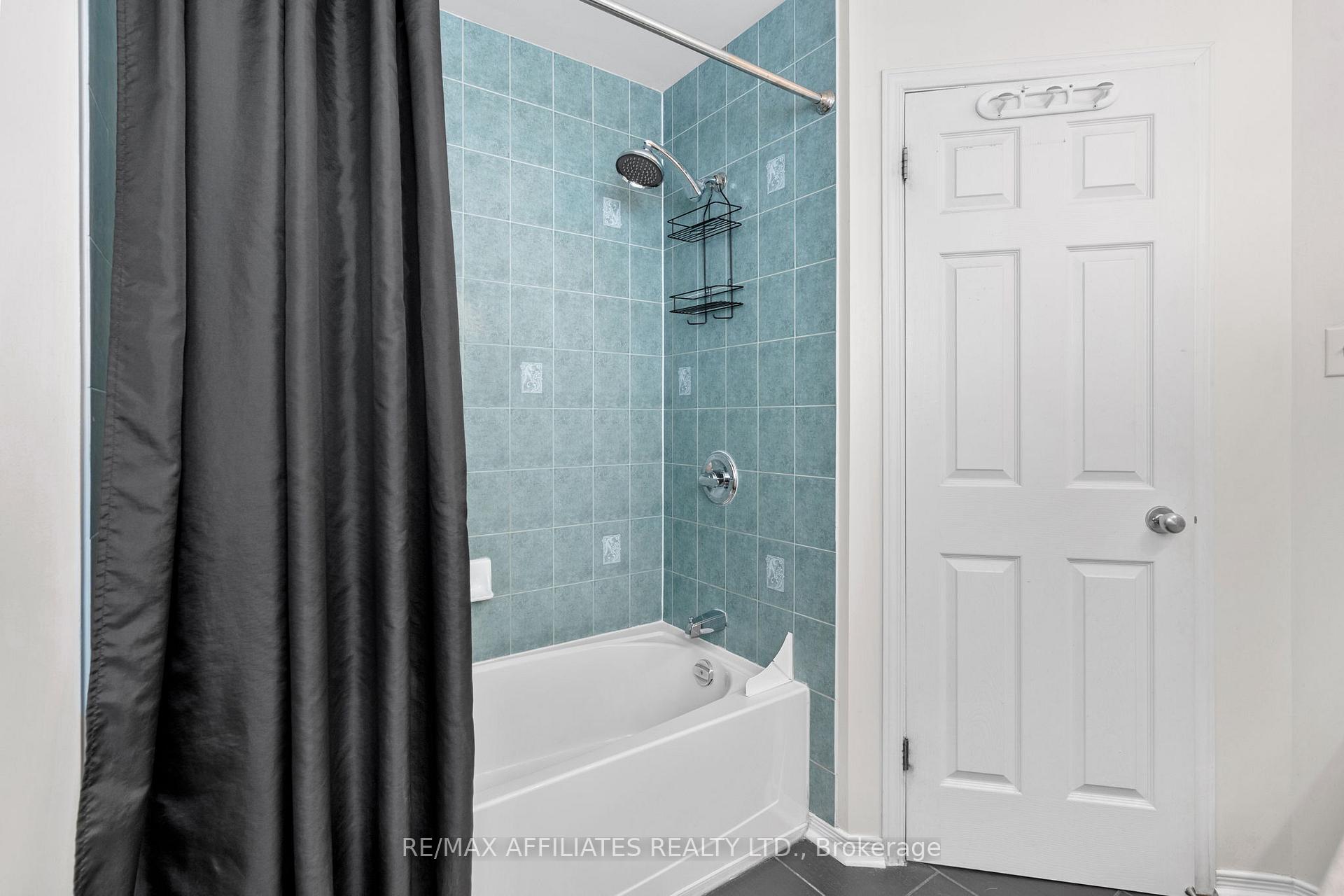 Photo 19 of 215 Catamount Court, Ottawa, Kanata - Emerald Meadows/Trailwest — HOMEH