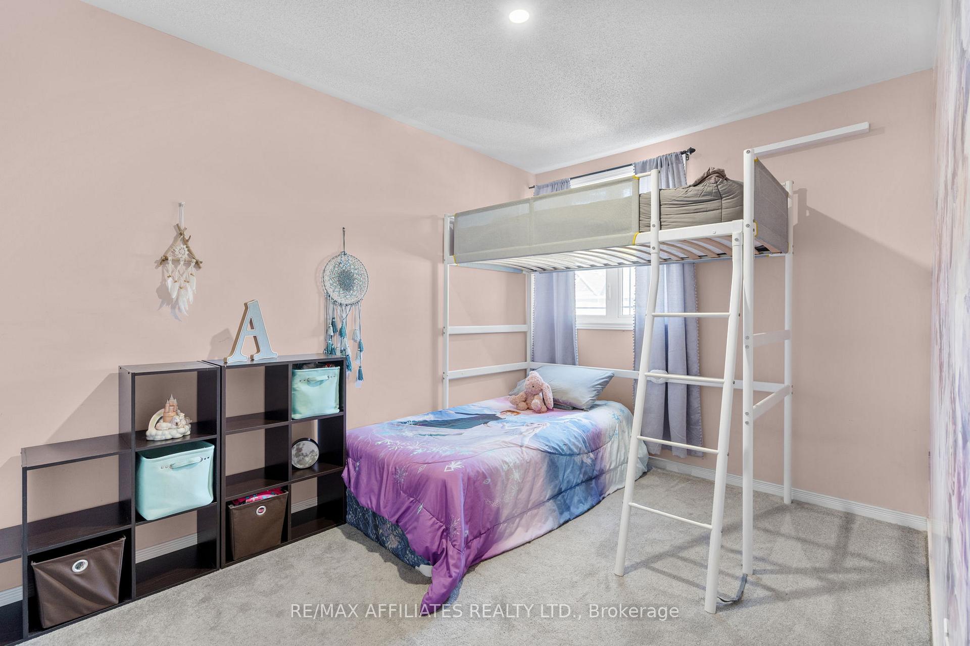 Photo 23 of 215 Catamount Court, Ottawa, Kanata - Emerald Meadows/Trailwest — HOMEH