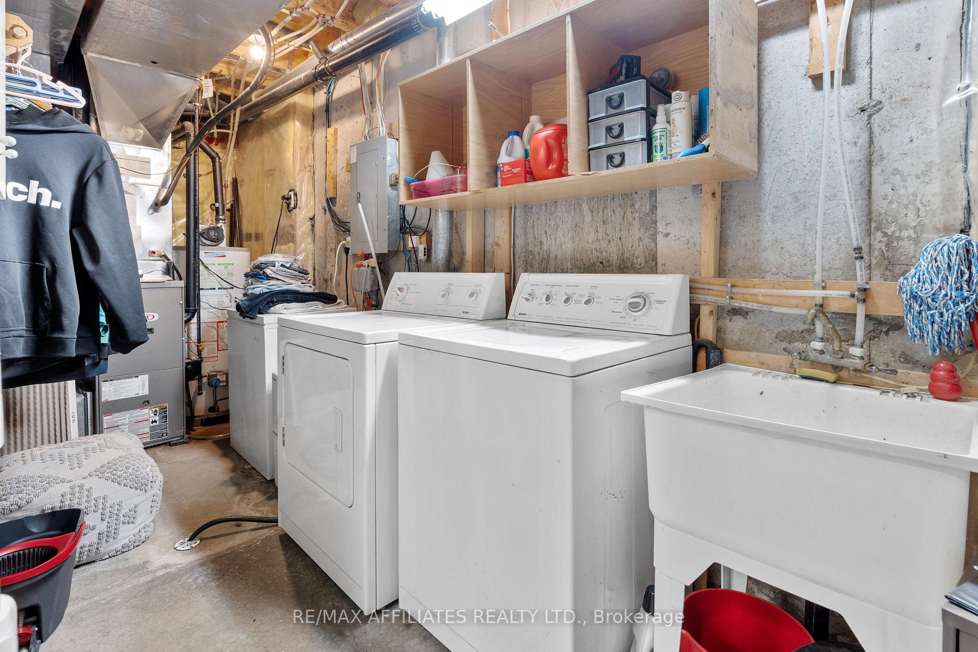Photo 29 of 215 Catamount Court, Ottawa, Kanata - Emerald Meadows/Trailwest — HOMEH