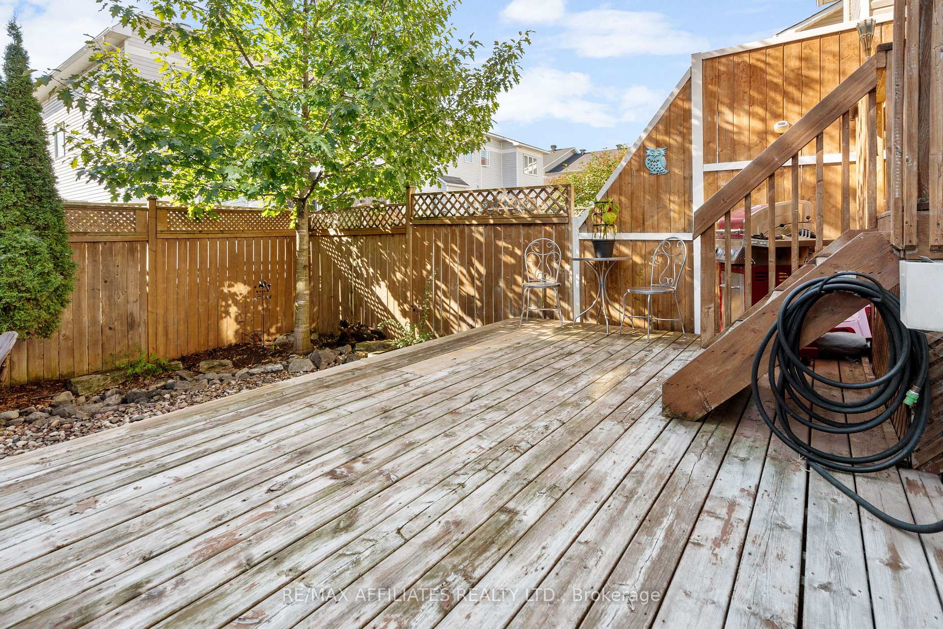 Photo 33 of 215 Catamount Court, Ottawa, Kanata - Emerald Meadows/Trailwest — HOMEH