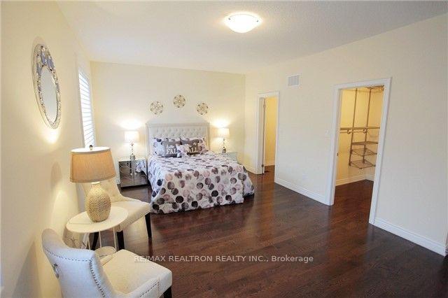 Photo 8 of 15 Mario Avenue, Markham, Cachet — HOMEH