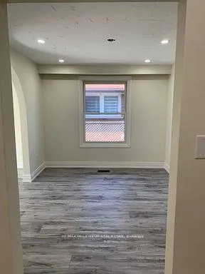 Photo 14 of 351 Queen Victoria Drive, Hamilton, Quinndale — HOMEH