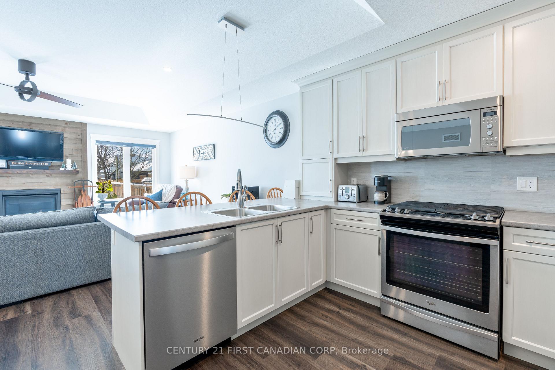 Photo 23 of 26 Hardy Court, Lucan Biddulph, Lucan — HOMEH