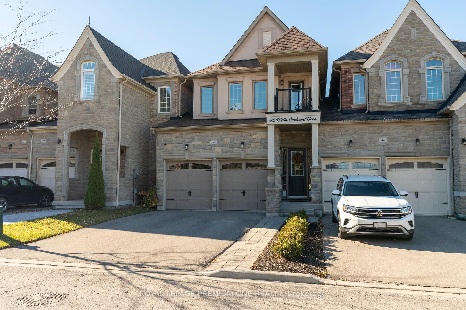 Photo 1 of 42 Wells Orchard Crescent, King, King City — HOMEH