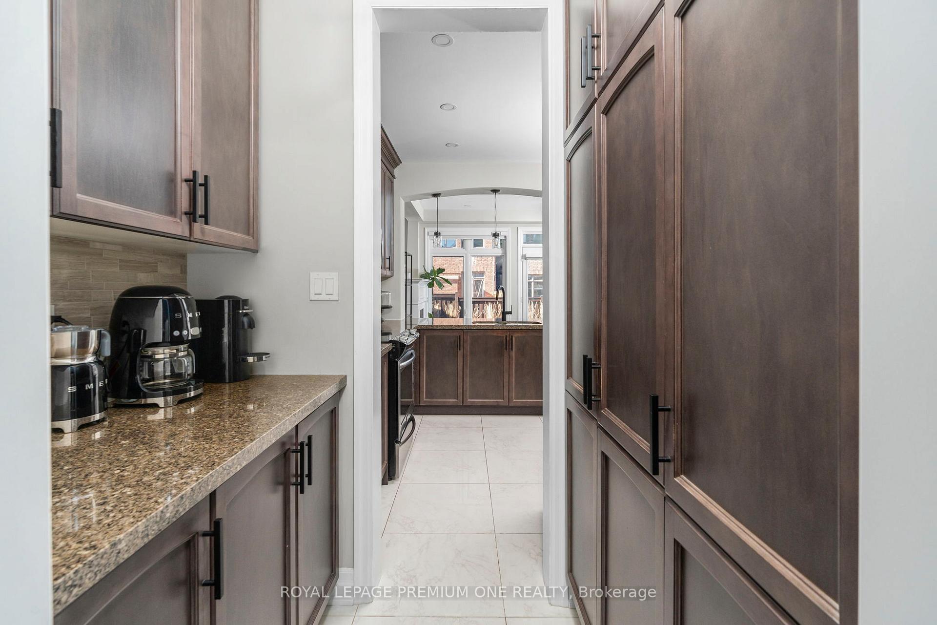 Photo 8 of 42 Wells Orchard Crescent, King, King City — HOMEH