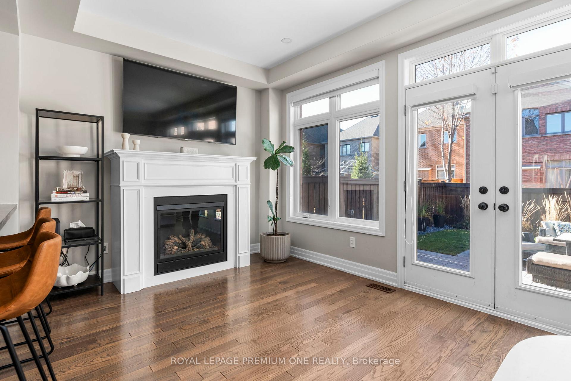 Photo 15 of 42 Wells Orchard Crescent, King, King City — HOMEH